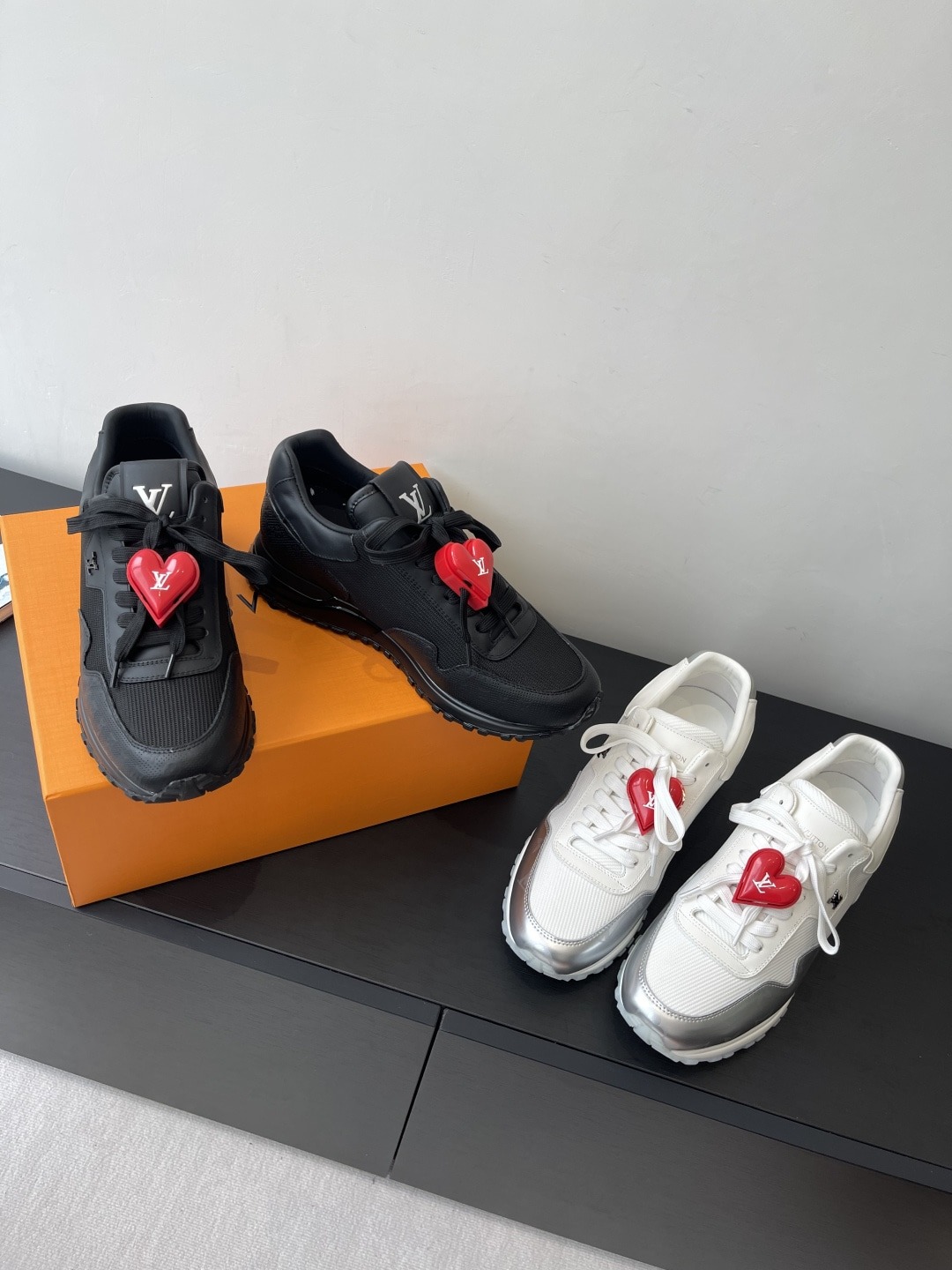 루이비통 클래식 남성 스니커즈