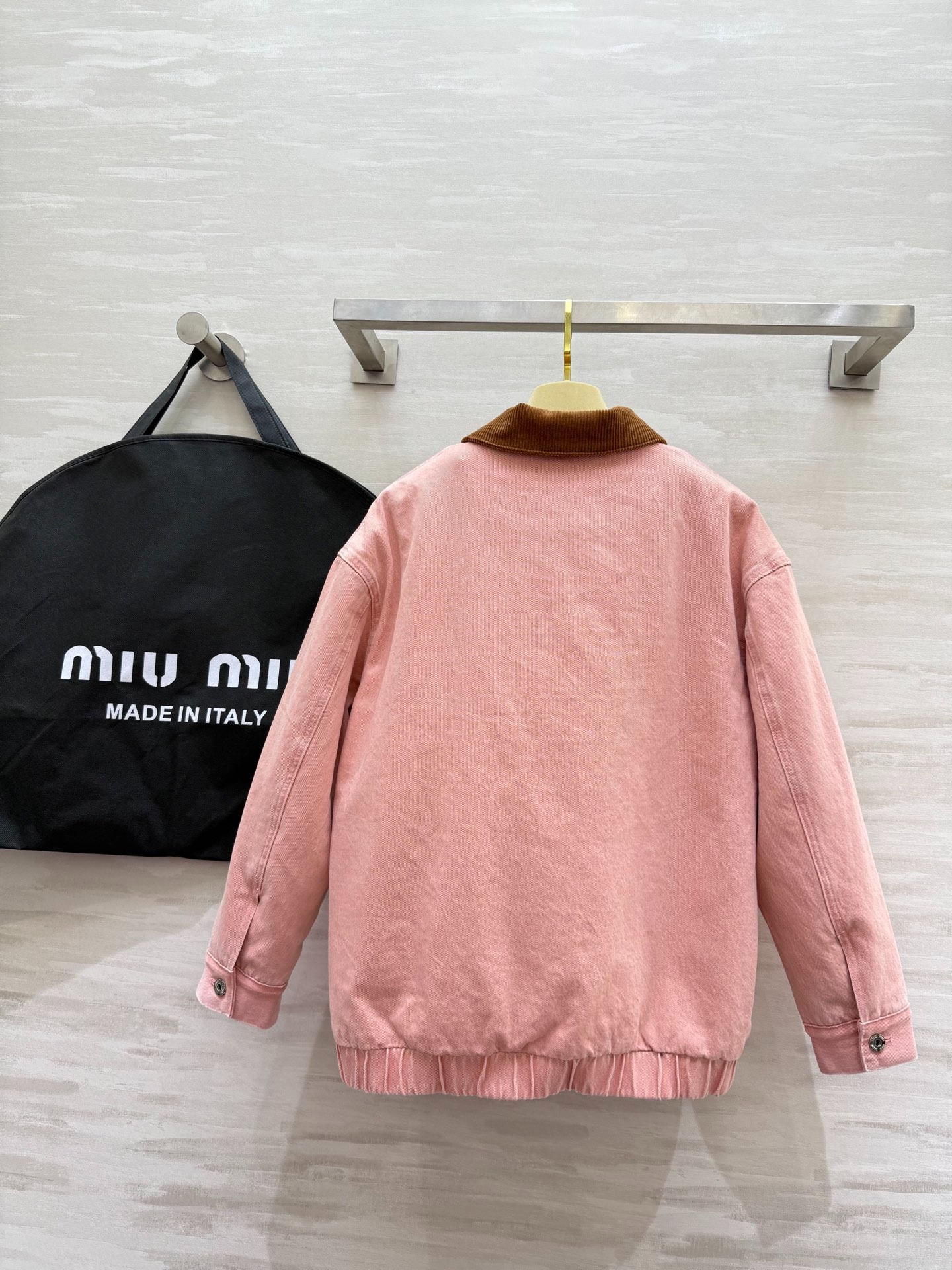 미우미우 신상 핑크 점퍼