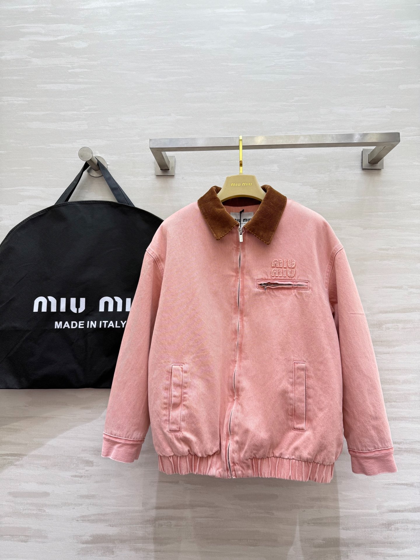 미우미우 신상 핑크 점퍼