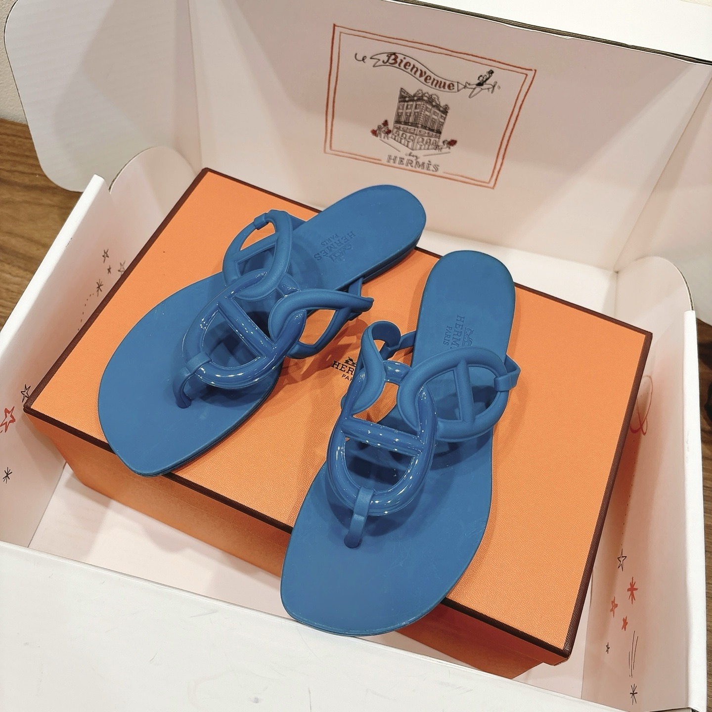 에르메스 2025 신상 쪼리