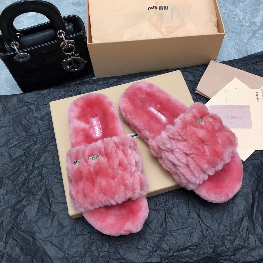 미우미우 25 가을 겨울 신상 털 슬리퍼
