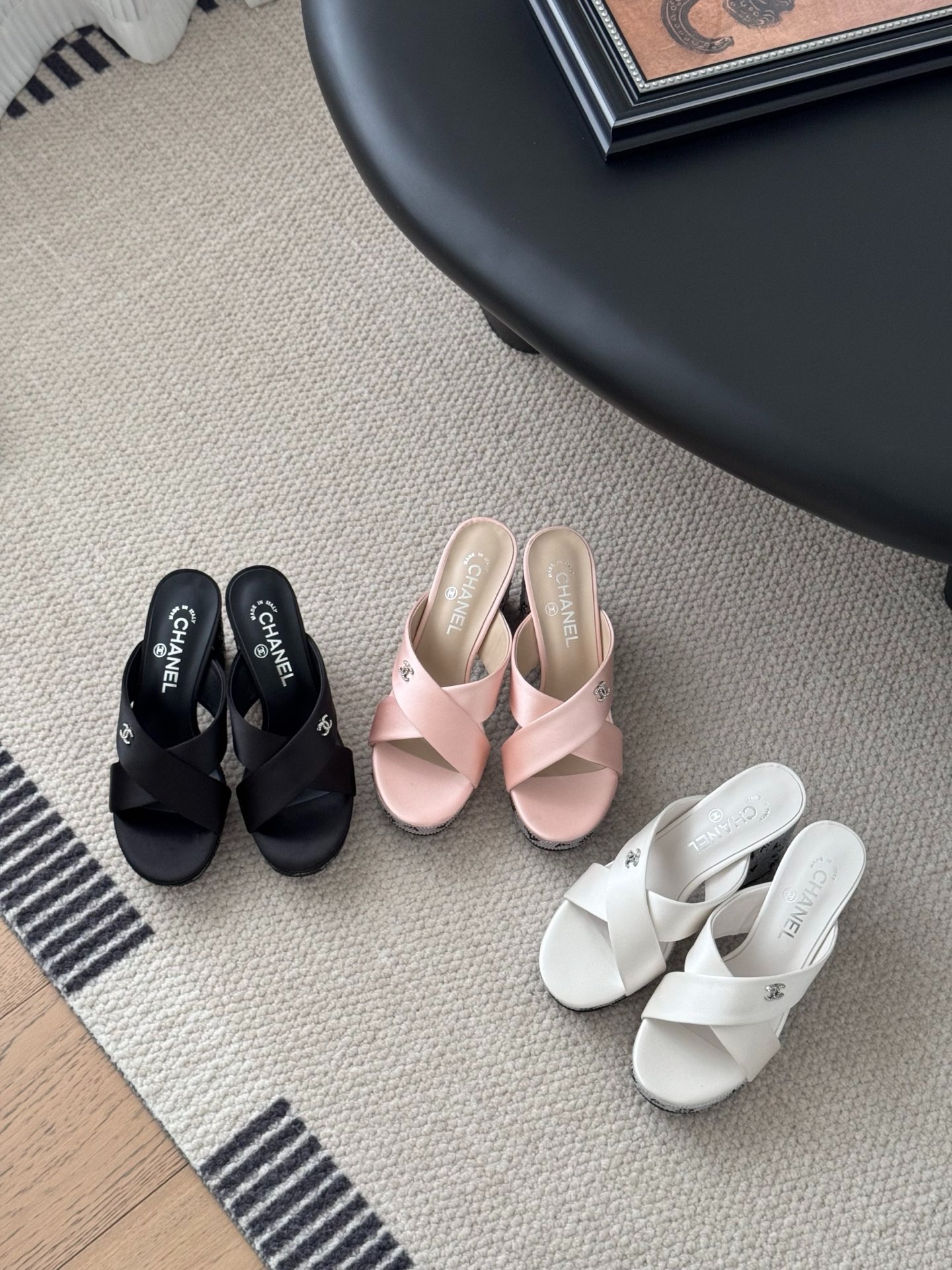 샤넬 25K 핫픽스 샌들