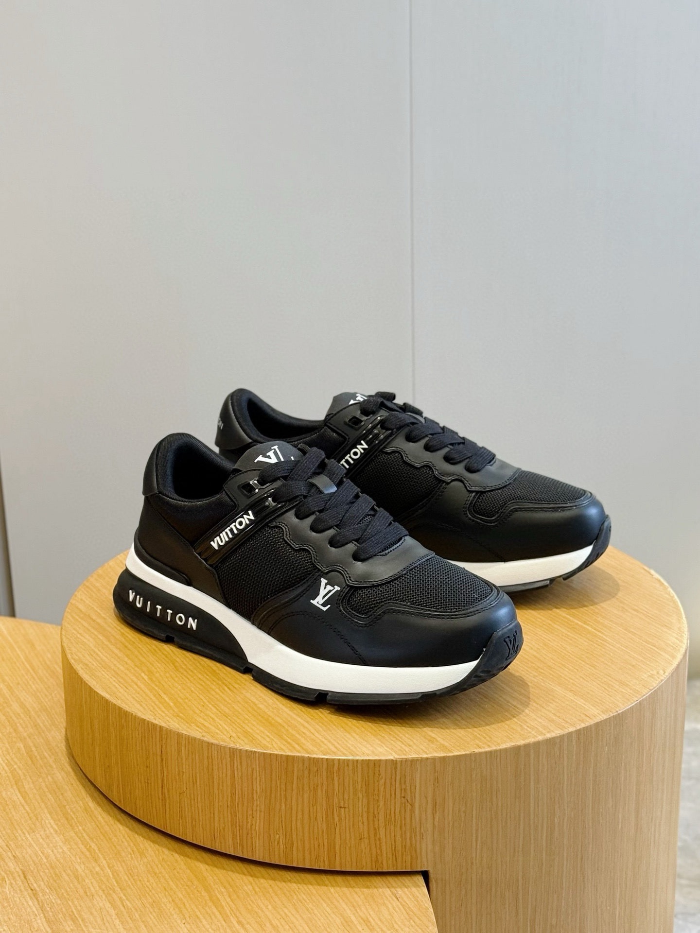 루이비통 25 맥시 스니커즈