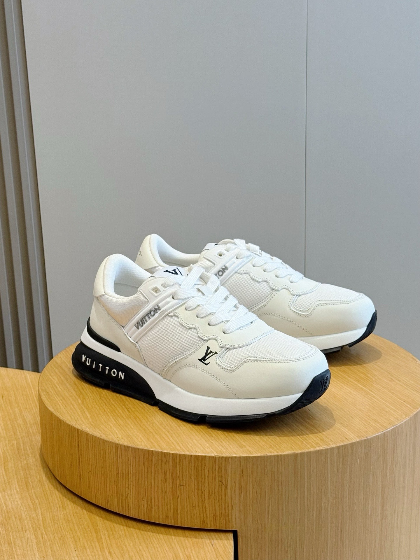 루이비통 25 맥시 스니커즈