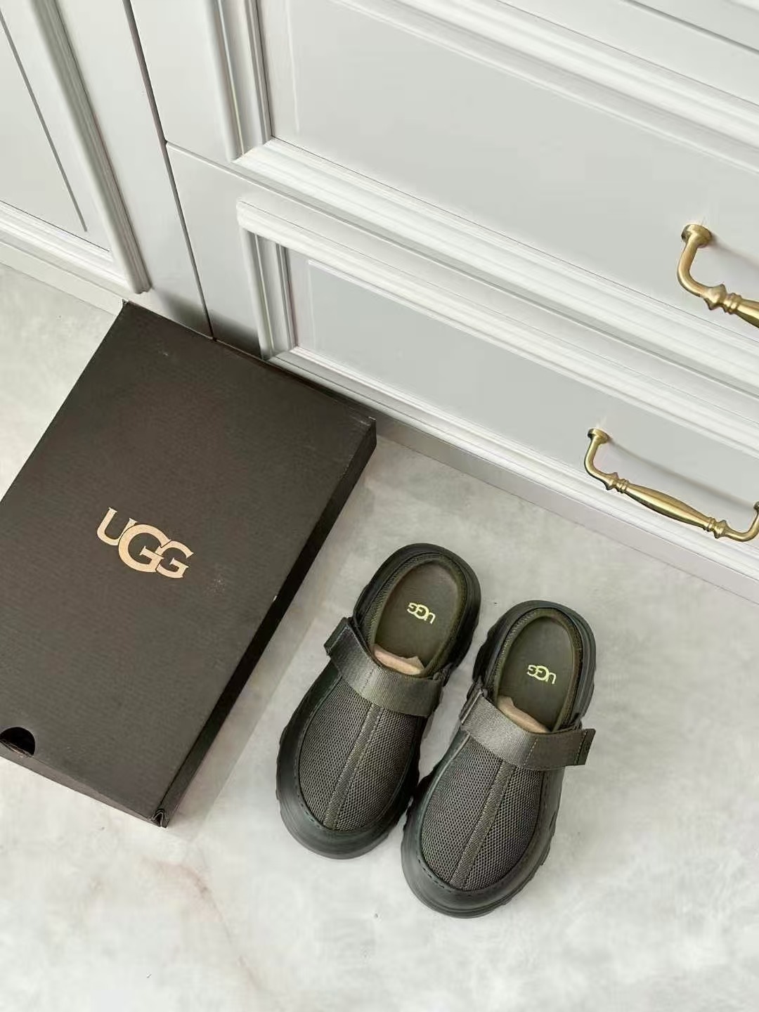 어그 봄 태즈먼 커플 슬리퍼