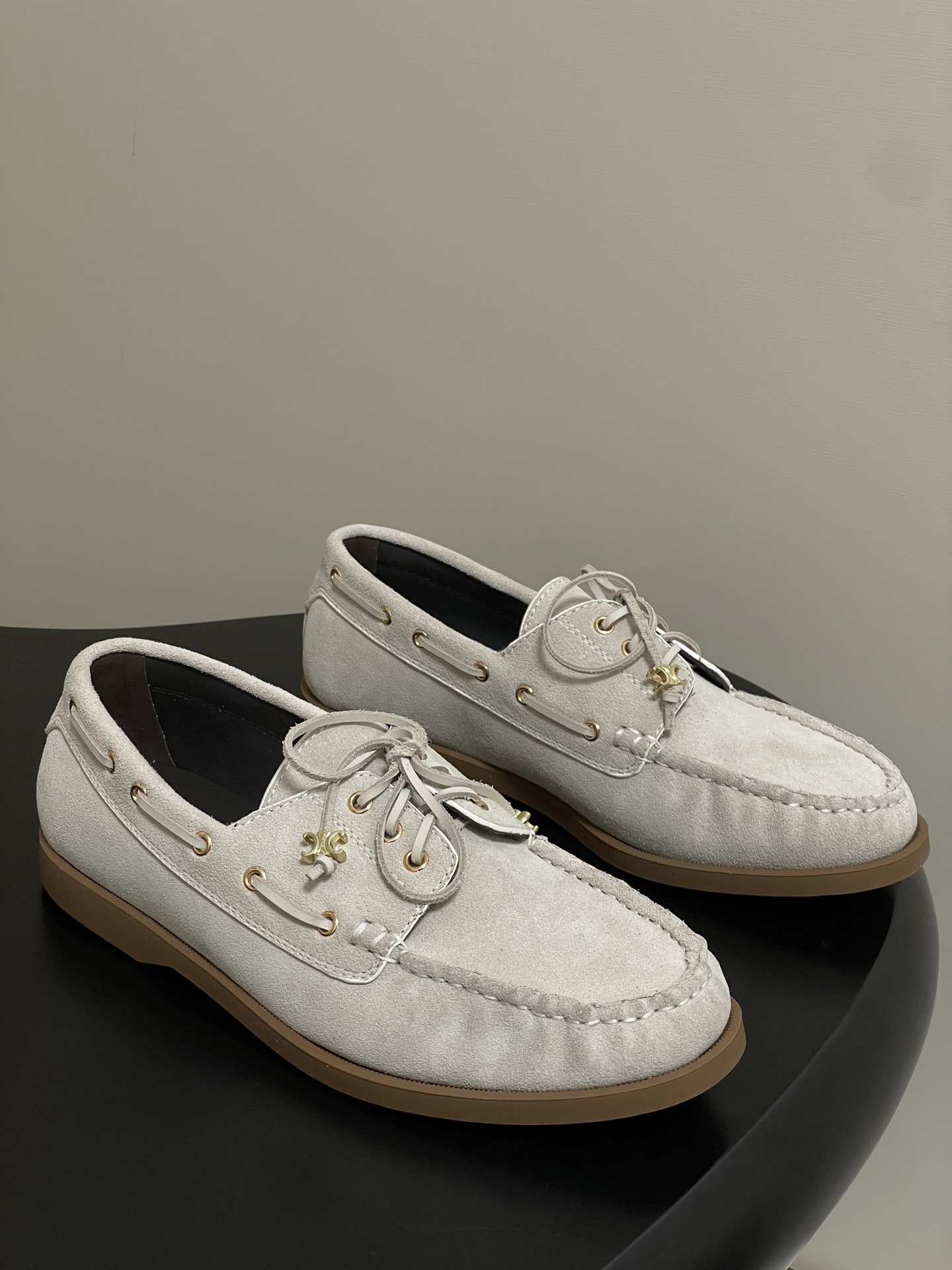 셀린느 25ss 신상 빈티지 스트랩 플랫 로퍼