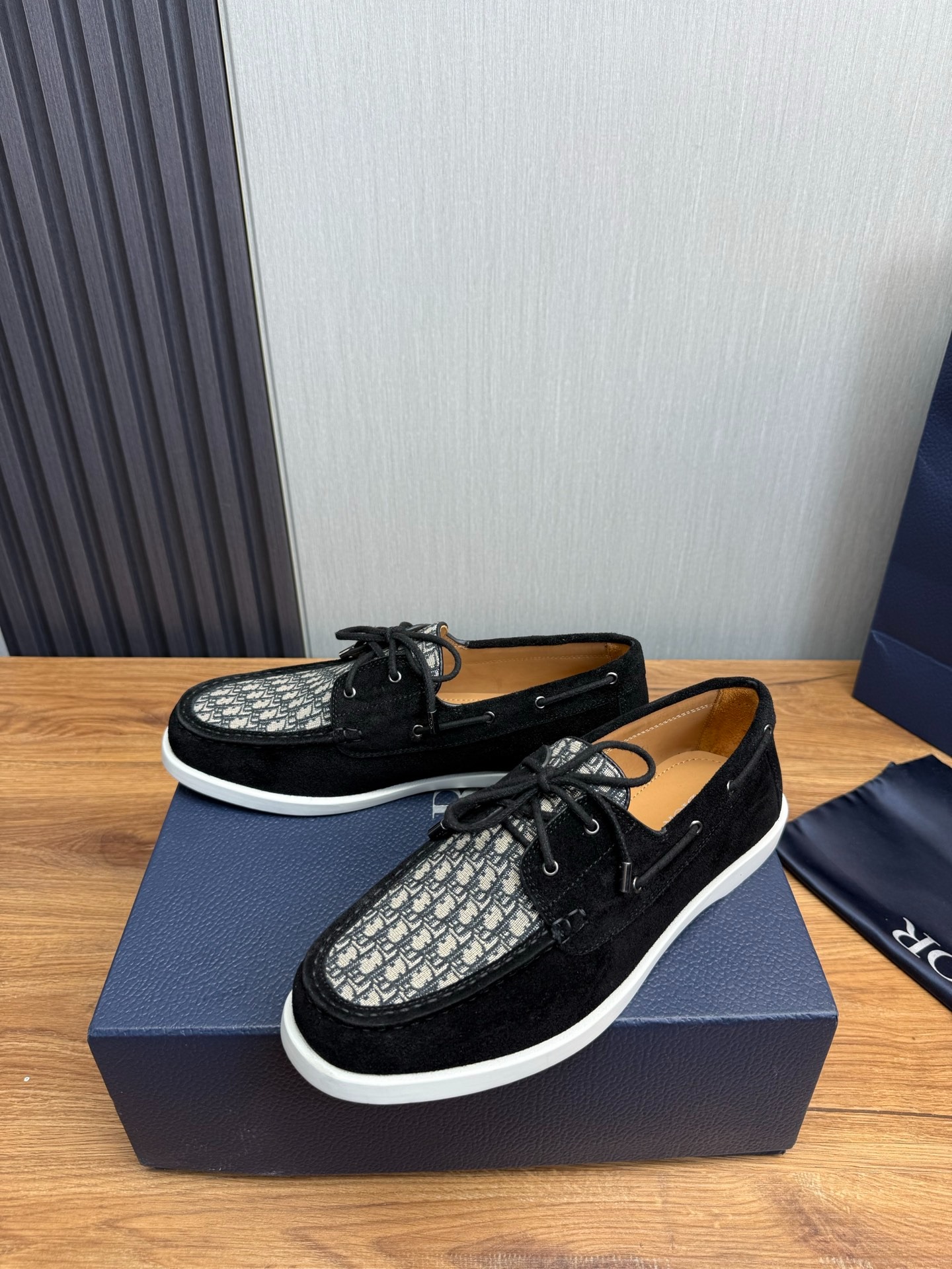 디올 남성 소가죽 로퍼