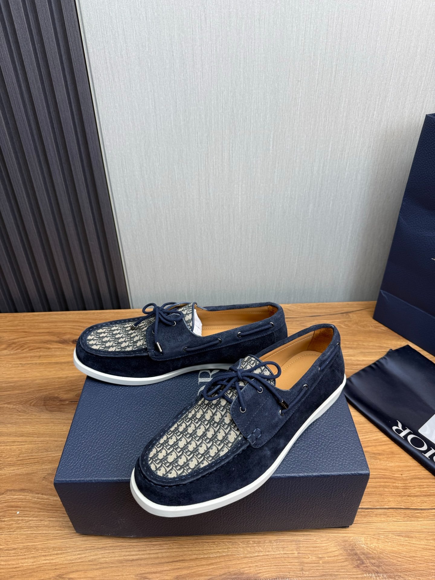 디올 남성 소가죽 로퍼