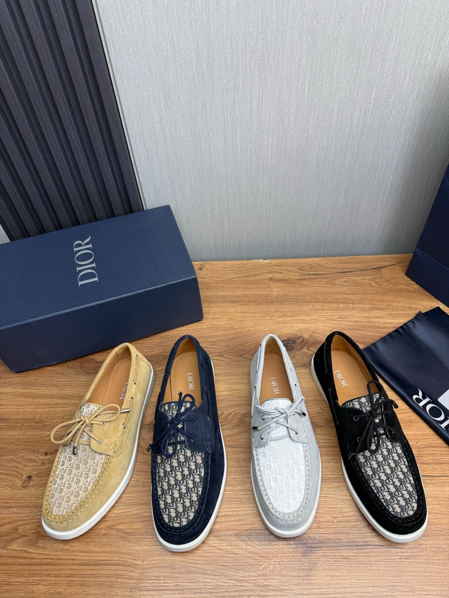 디올 남성 소가죽 로퍼