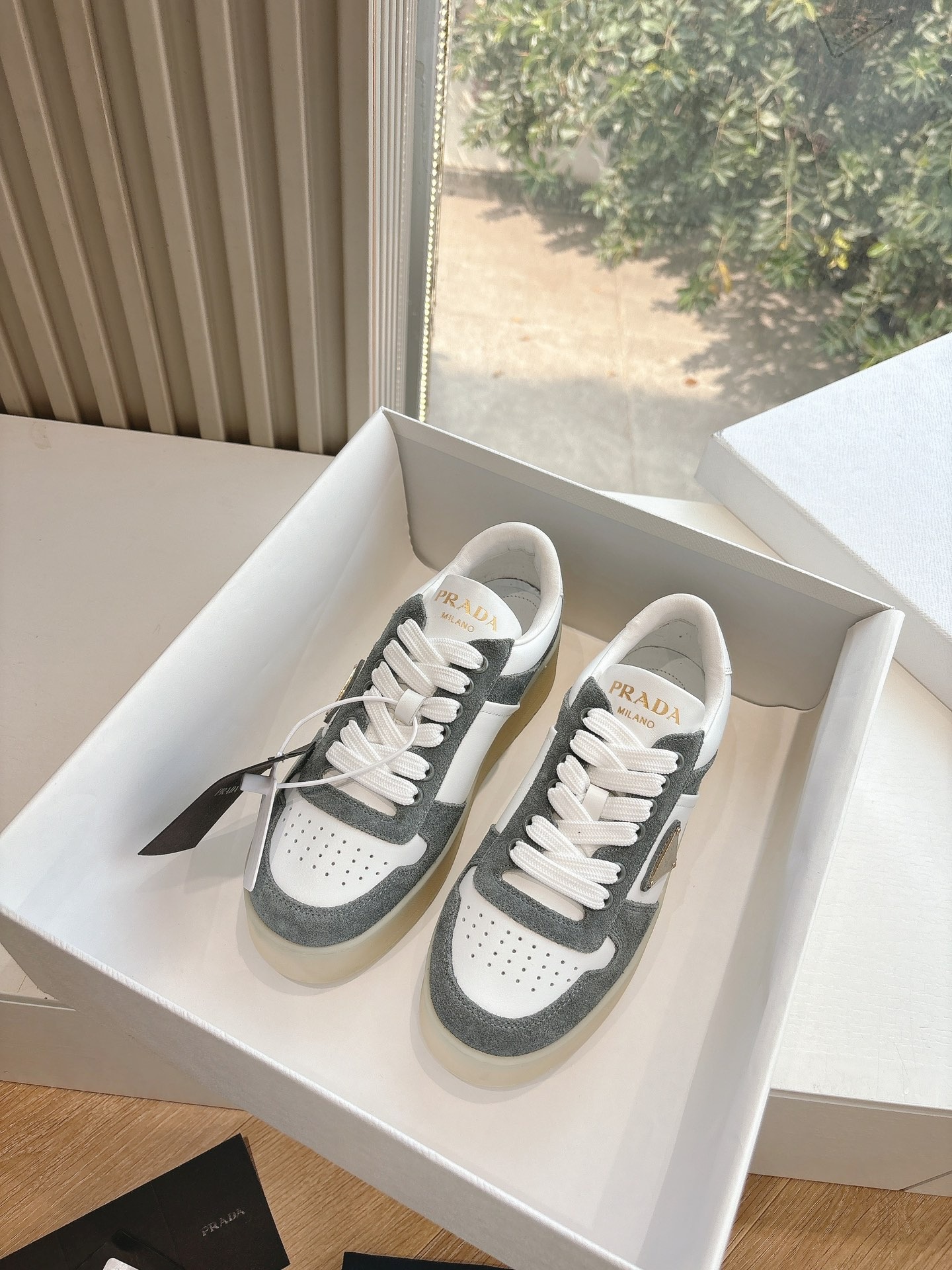 프라다 봄여름 신상품 스포츠 캐주얼 트레이닝화 스니커즈