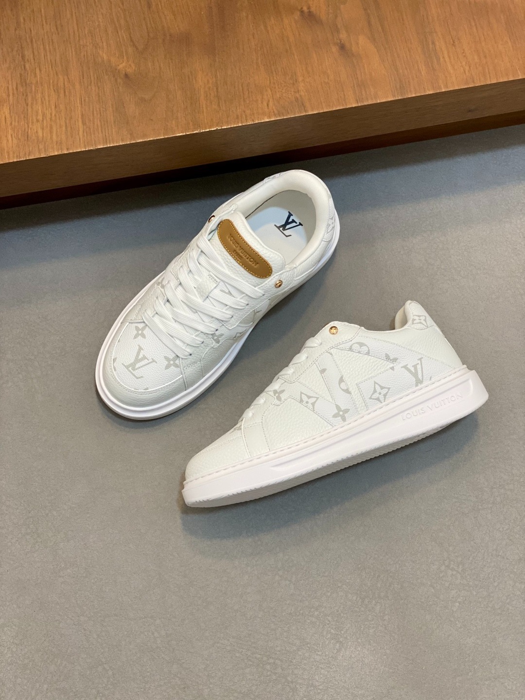 루이비통 신상 스니커즈