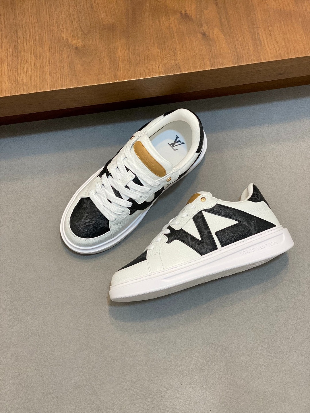 루이비통 신상 스니커즈