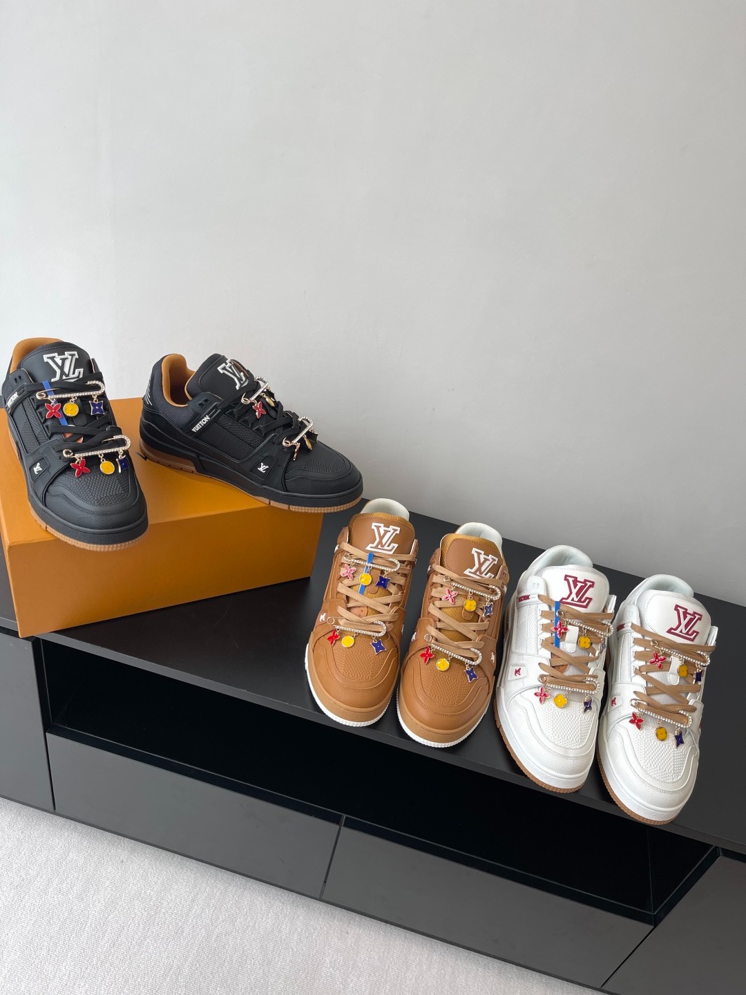 루이비통-TARINE 스니커즈 커플