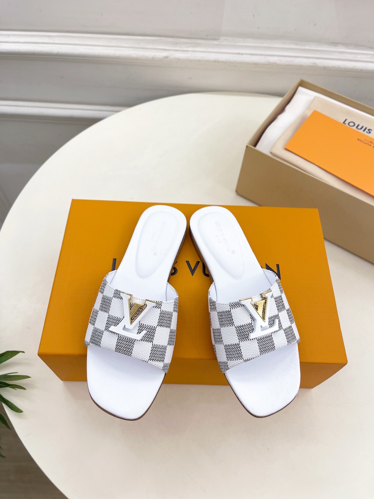 루이비통 25 클래식 체크 플랫 슬리퍼