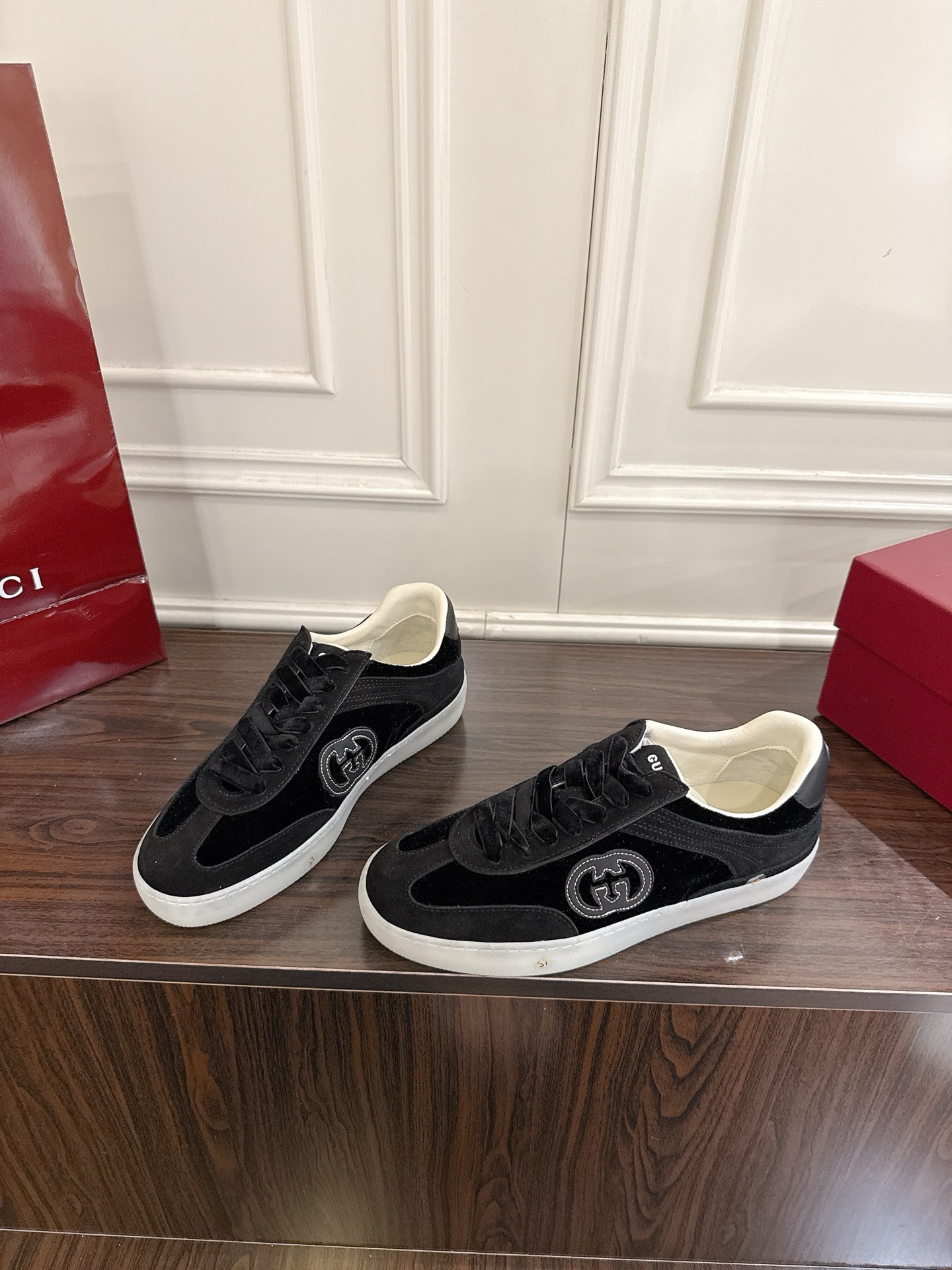 구찌 신상 더블G 스니커즈