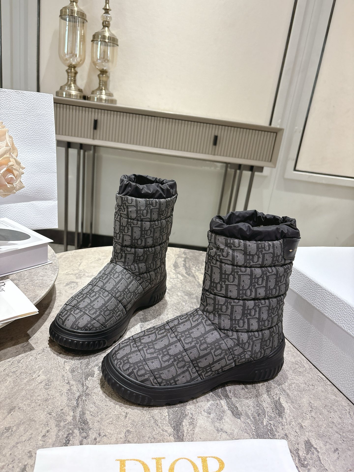 디올 신상 스노우 부츠