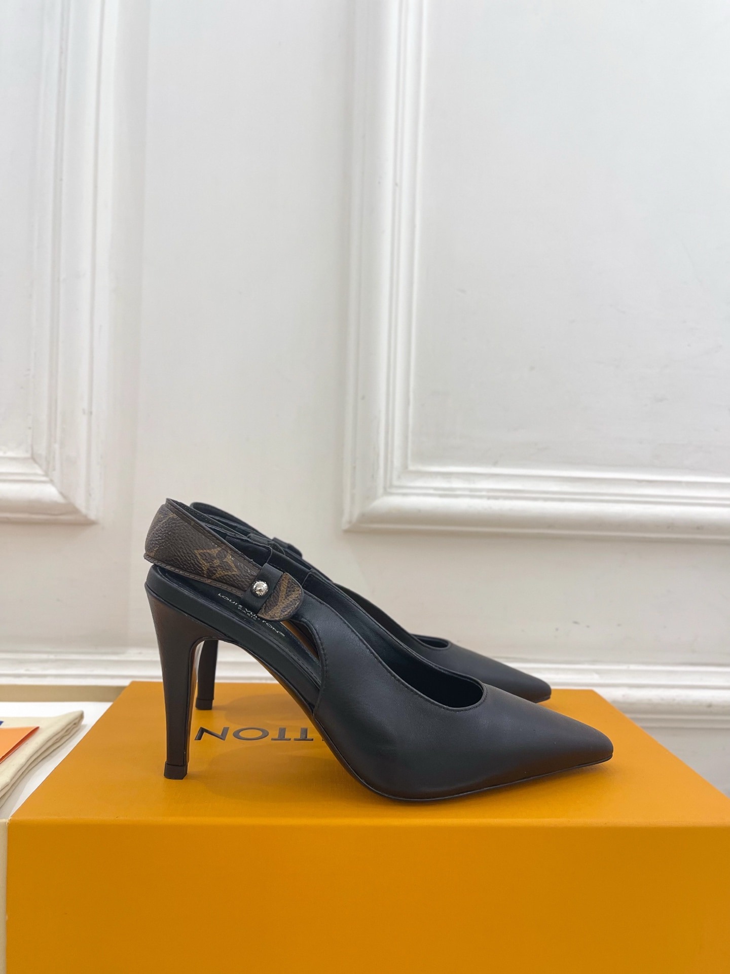 루이비통 25 신상 슬링백 힐