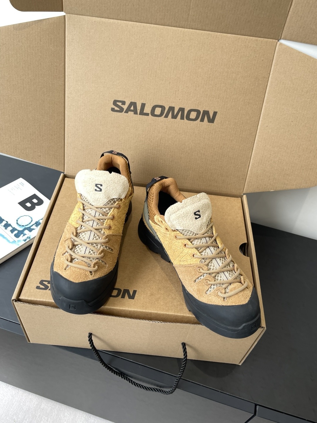 살몬 25ss 뉴에어로글라이드3 그레이블 운동화