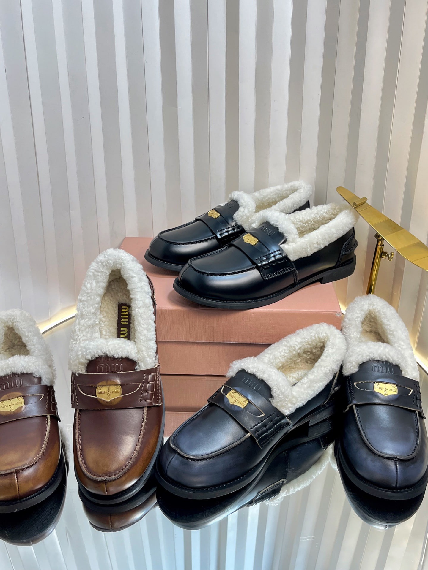 미우미우 25/신상 구제 로퍼 양털