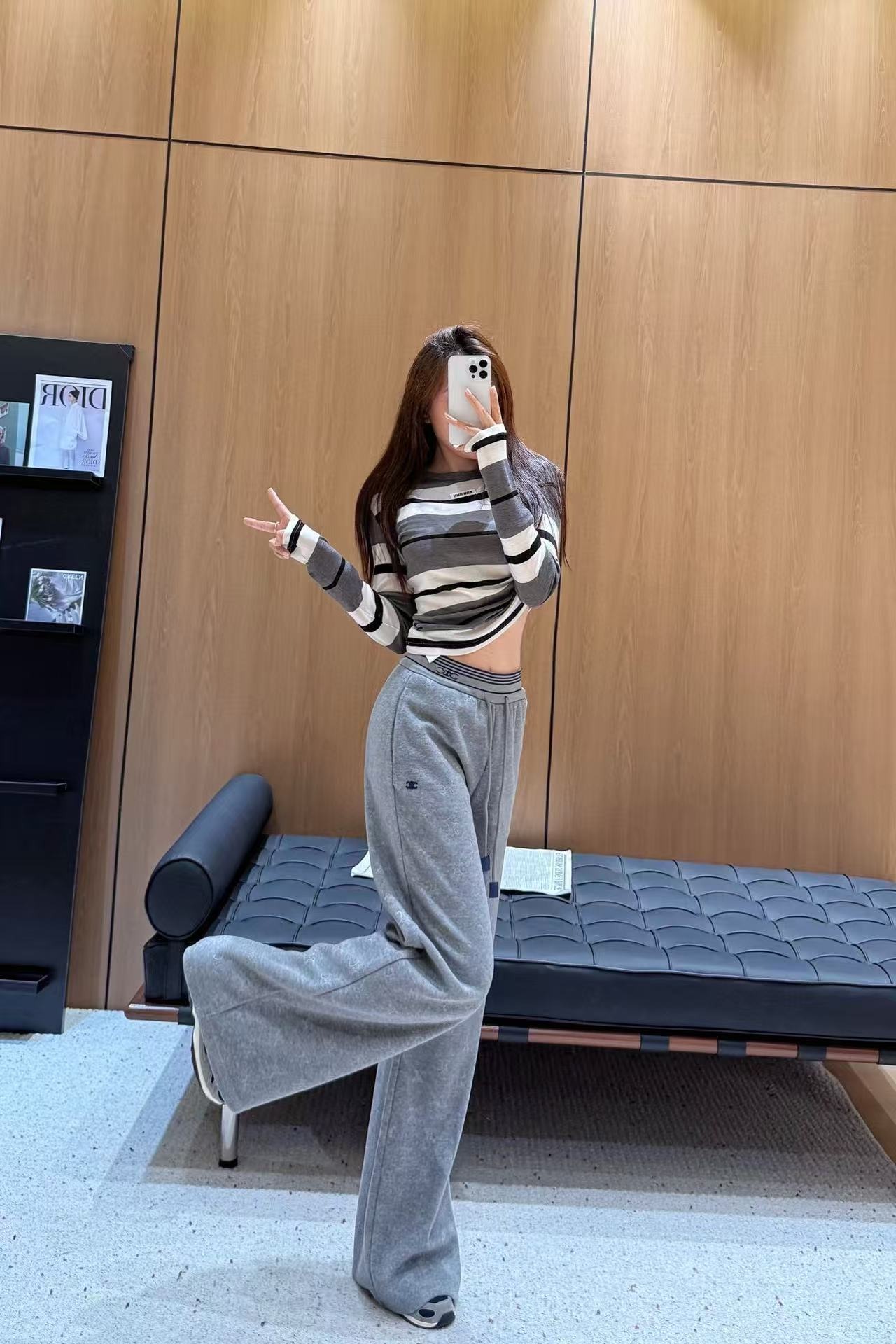 셀린느 25년 신상 밴딩 캐주얼 팬츠