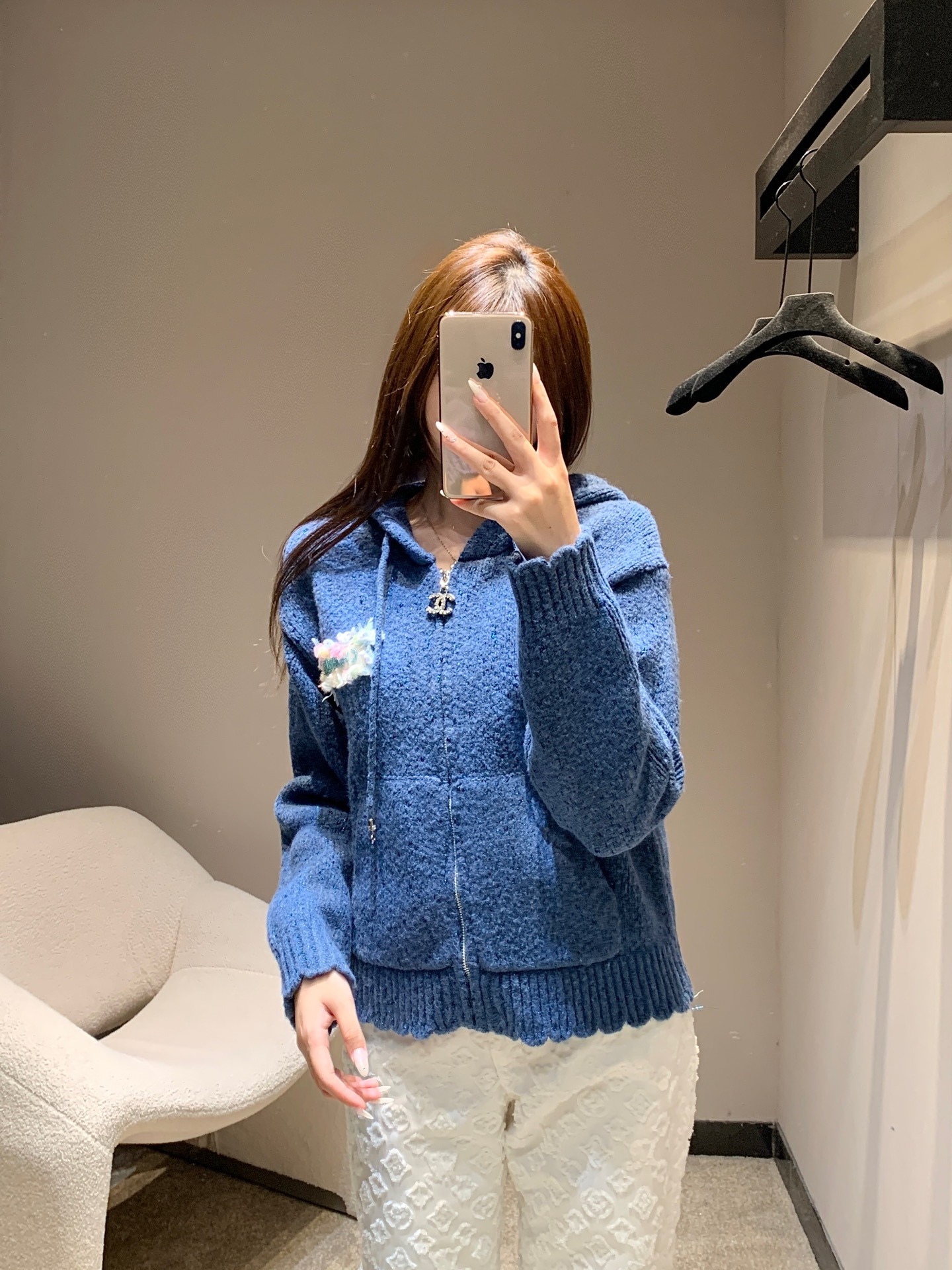 샤넬 25Fw 신상 와펜 스트링 후드 니트 카디건