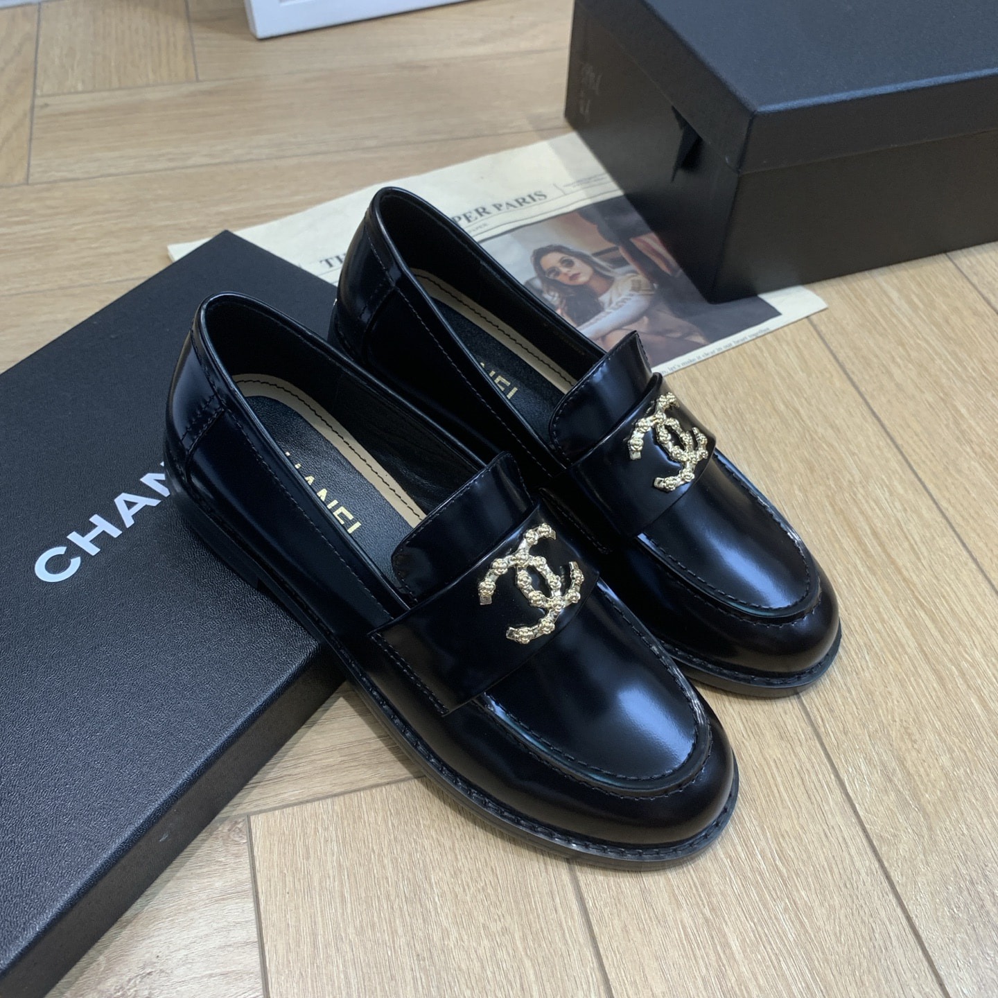 샤넬25 이른 봄 하이에디션 로퍼