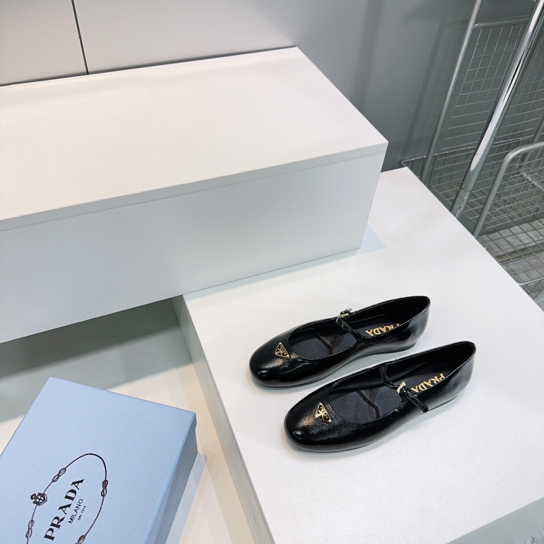 프라다 25 메리제인 플랫 슈즈