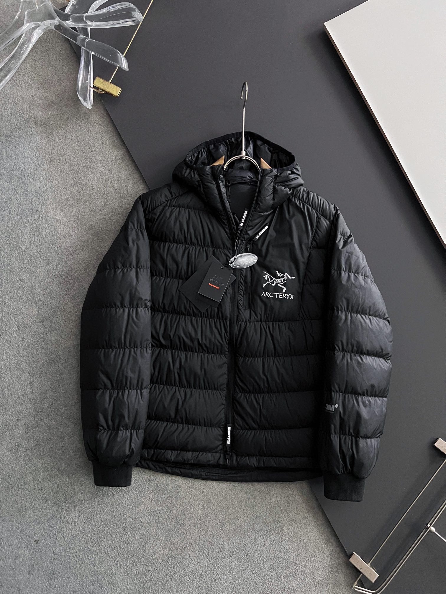 아크테릭스 경량 캐주얼 다운 점퍼