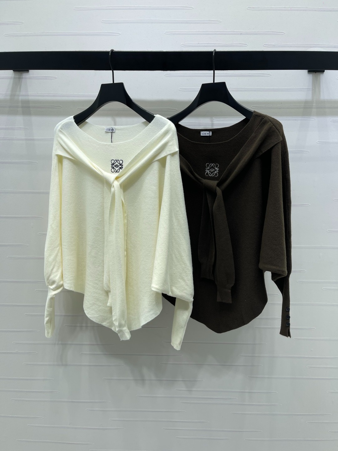 로에베 25 신상 라운드 니트 긴팔