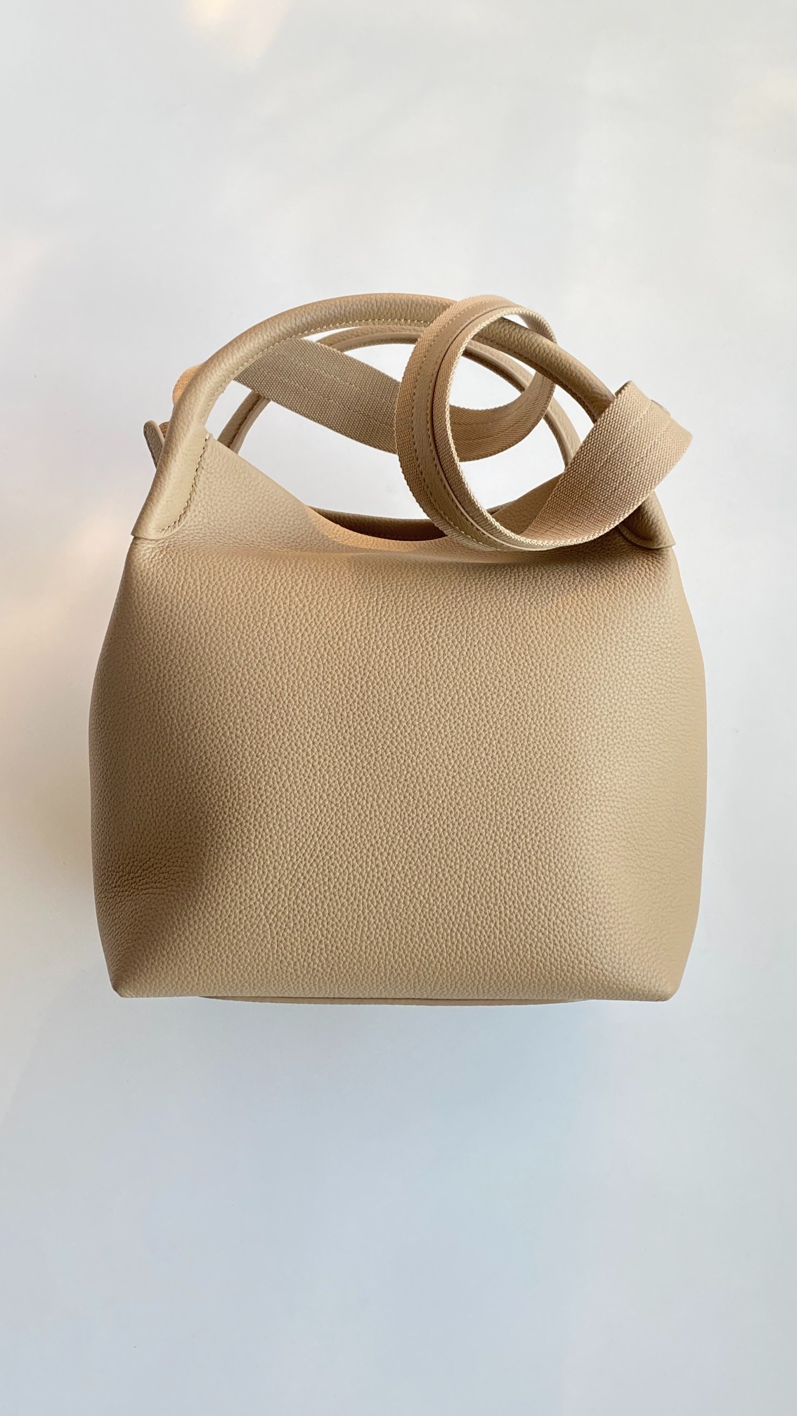 로로피아나 베일 라지백