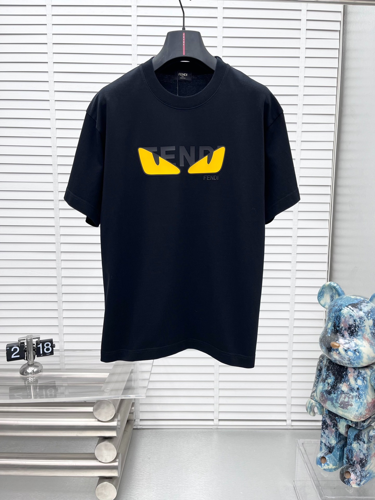 펜디 25ss 신상 아트레터링 티셔츠