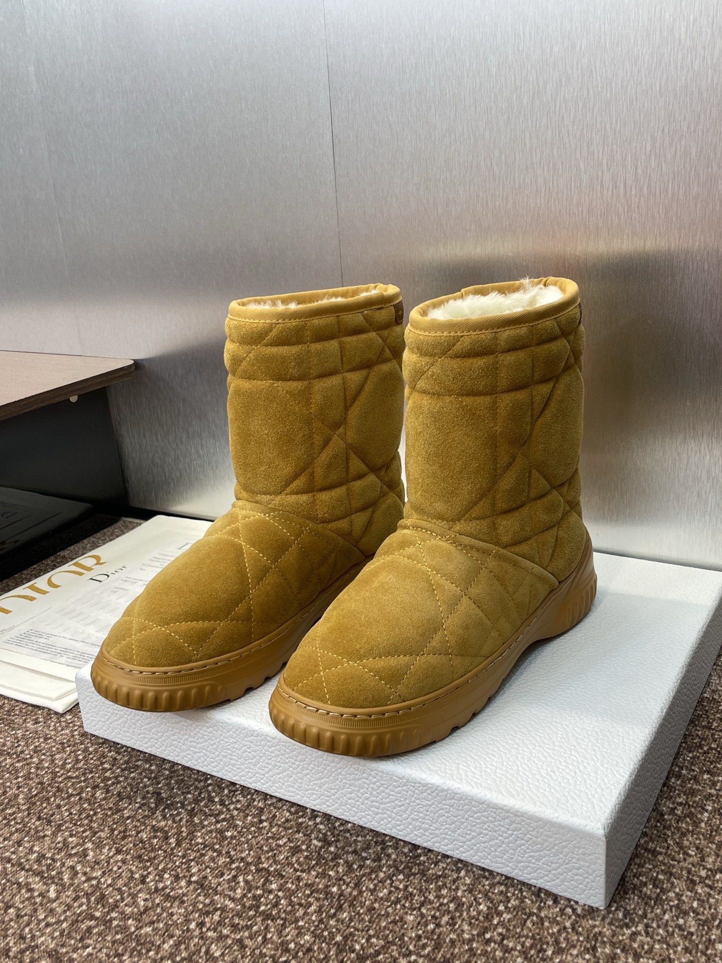 디올 25 가을/겨울 신상 방한부츠