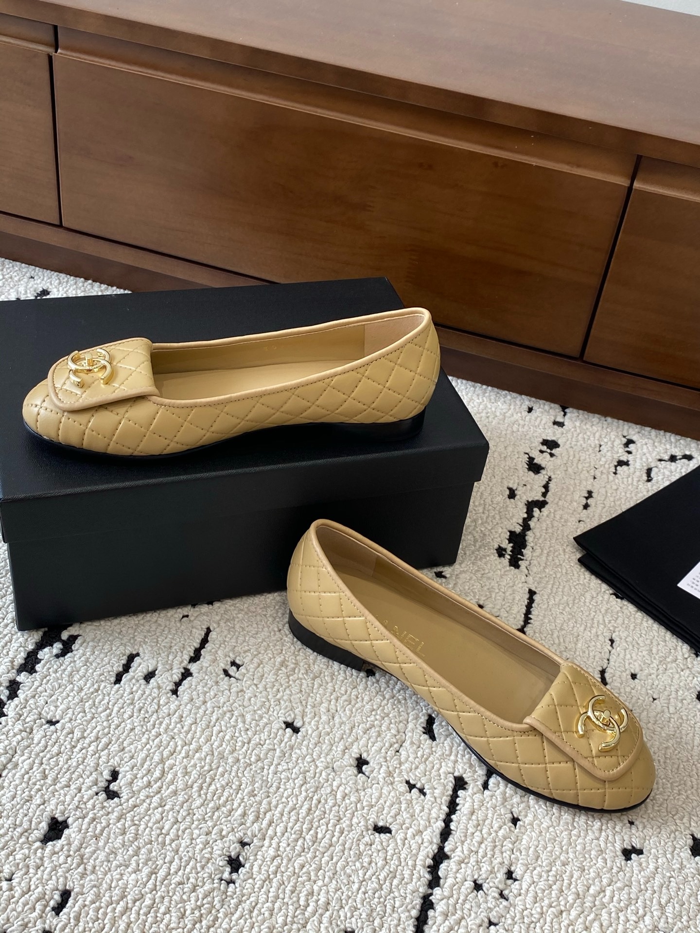 샤넬 2025 가을/겨울 신상 메리제인 가죽