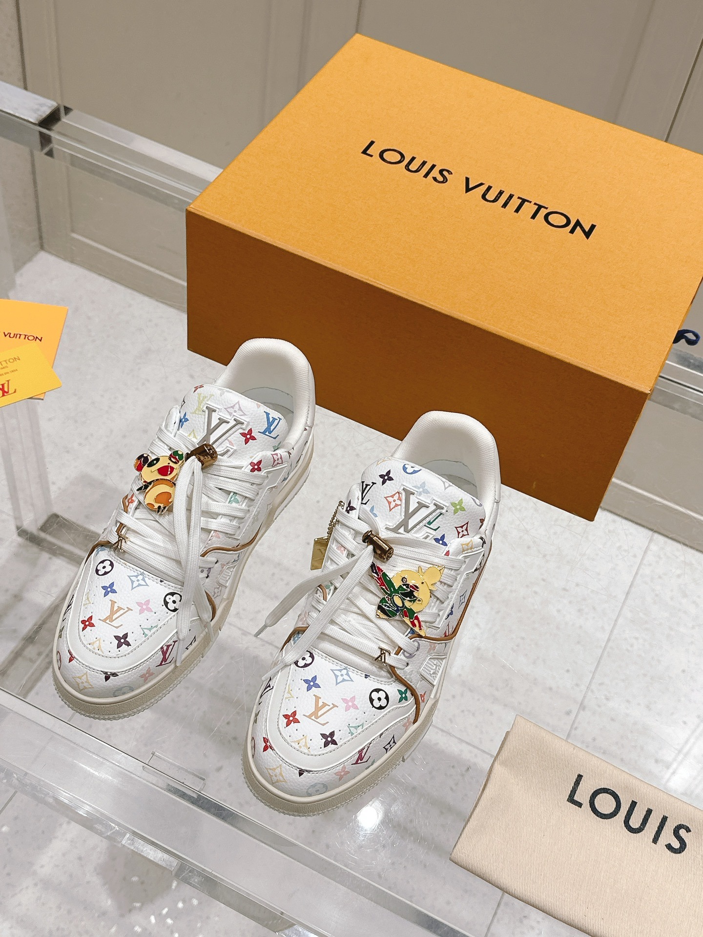 루이비통 무*카미 타카시 스니커즈 보드화