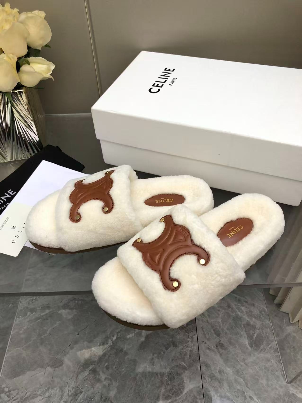 셀린느 25 신상 로고 울 슬리퍼