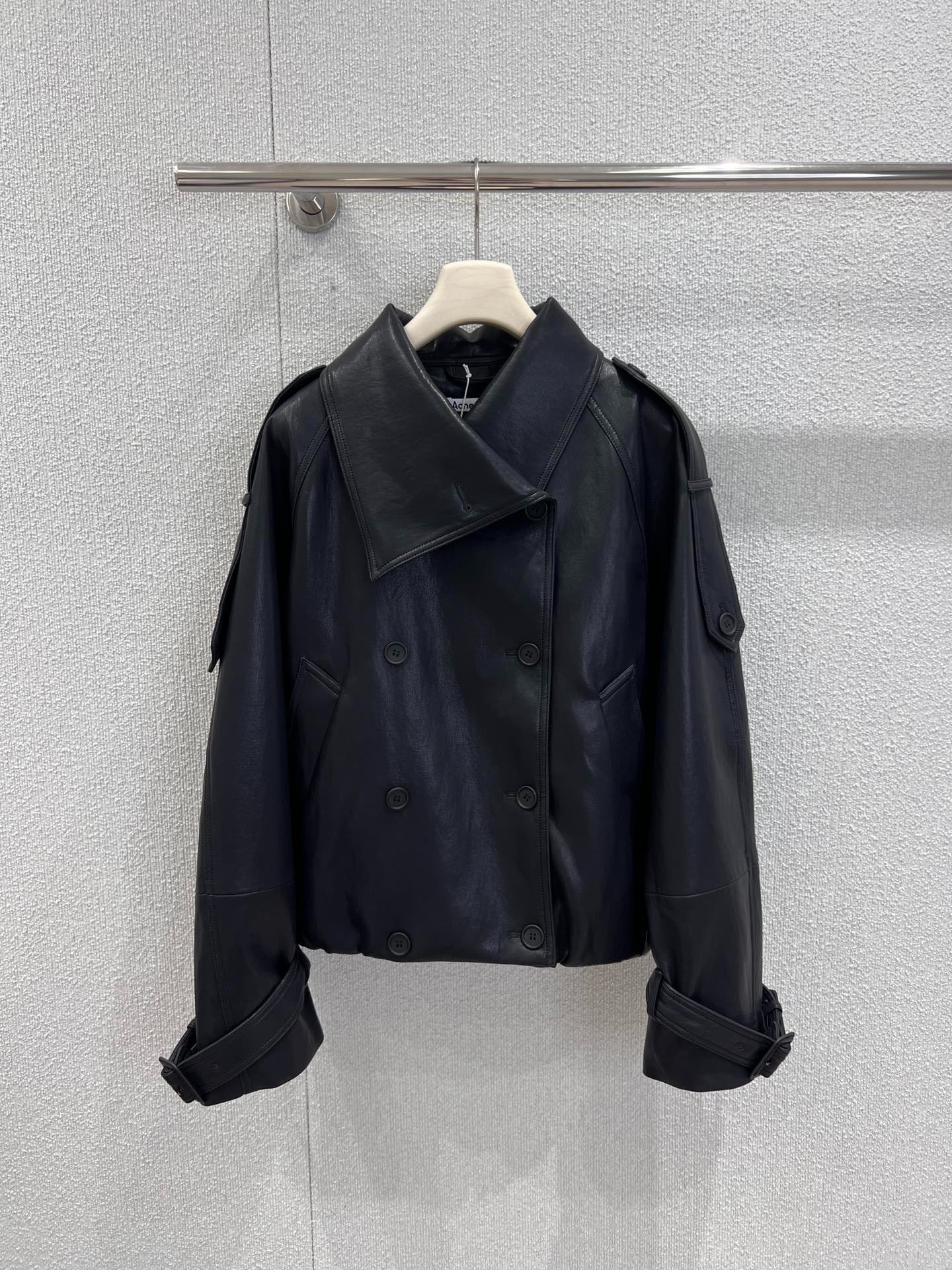 아크네 스튜디오 25FW 신상 빈티지 빅 터틀넥 가죽