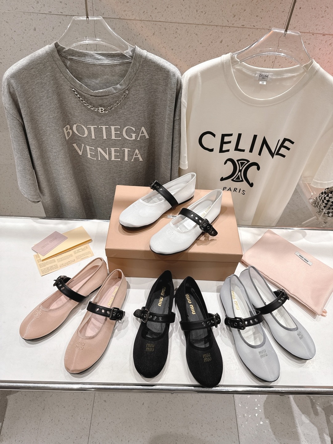 미우미우 25ss 신상 슬립온 아쿠아슈즈