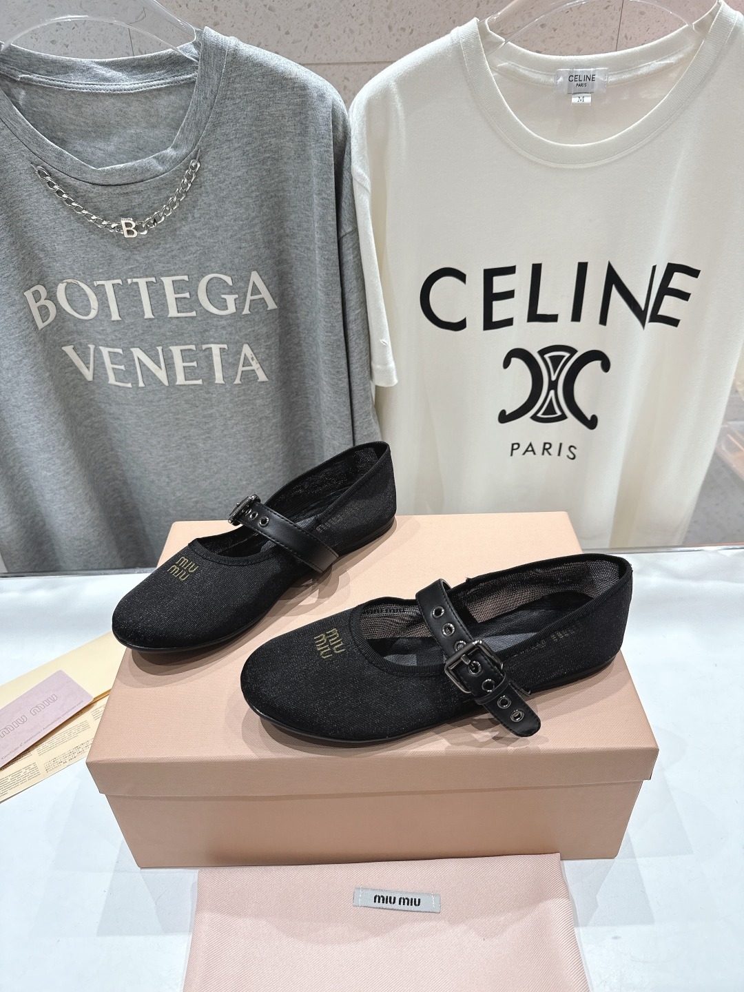 미우미우 25ss 신상 슬립온 아쿠아슈즈