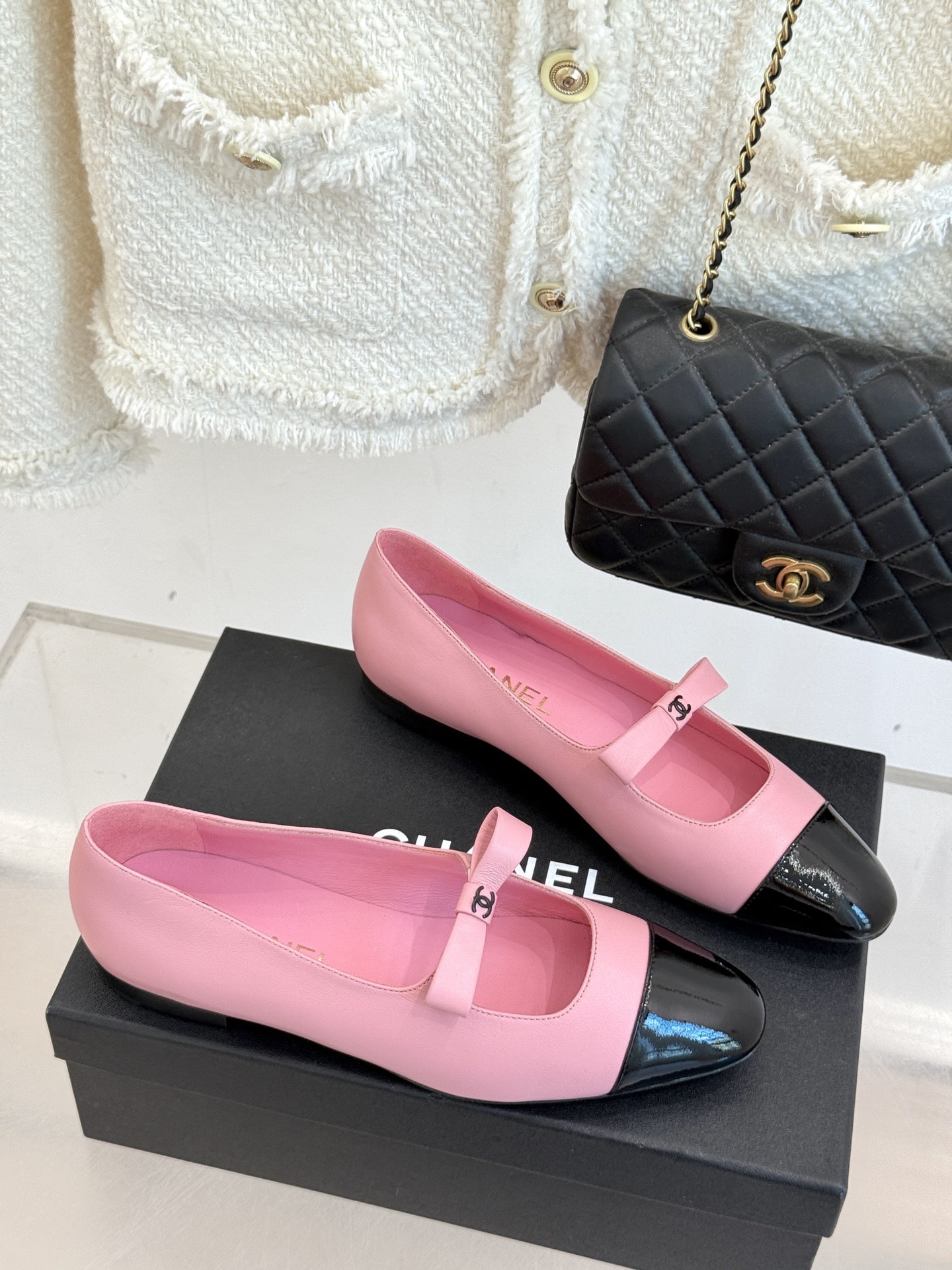 샤넬 25P 신상 더블C 리본 메리제인 슈즈