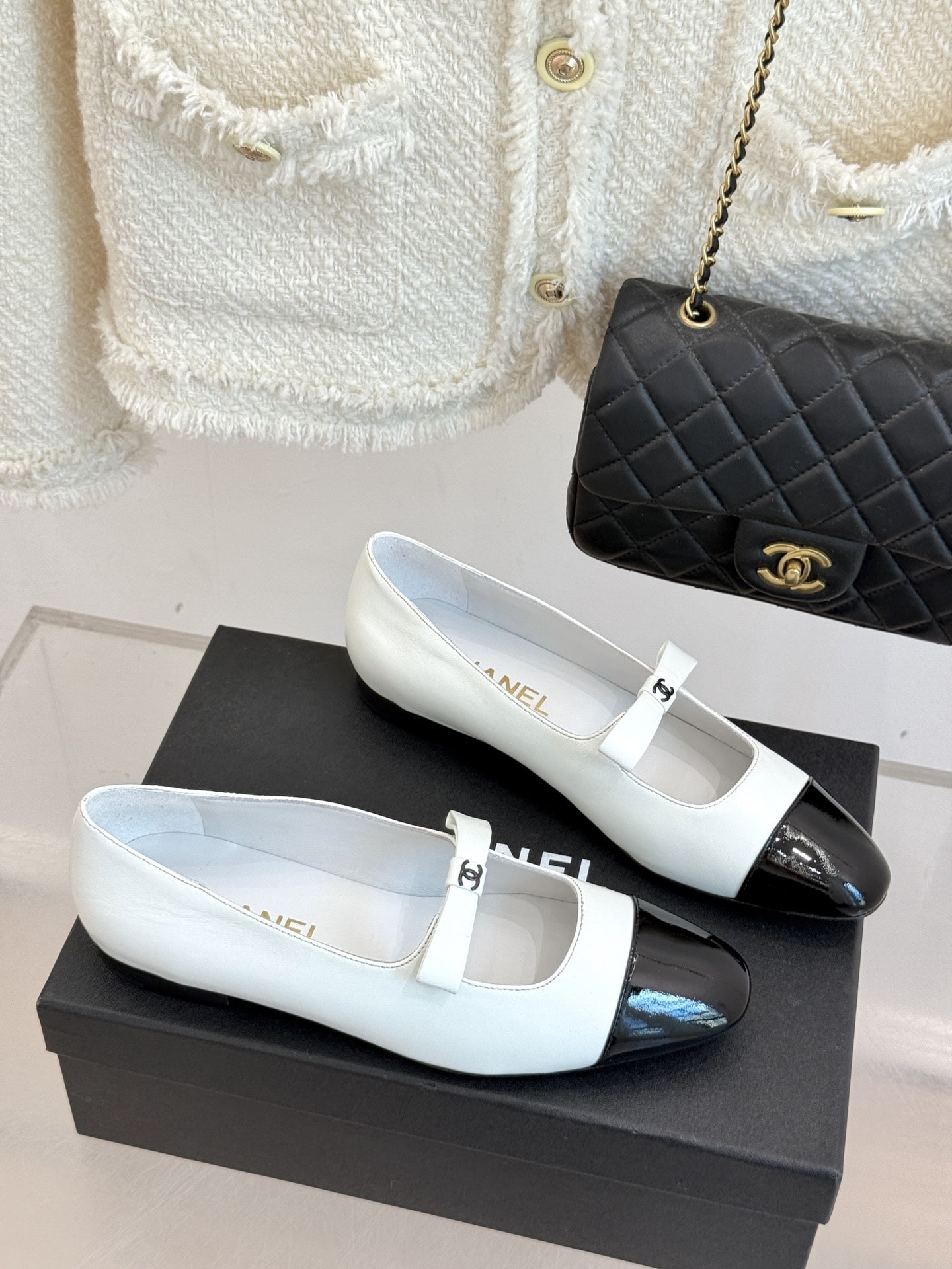 샤넬 25P 신상 더블C 리본 메리제인 슈즈