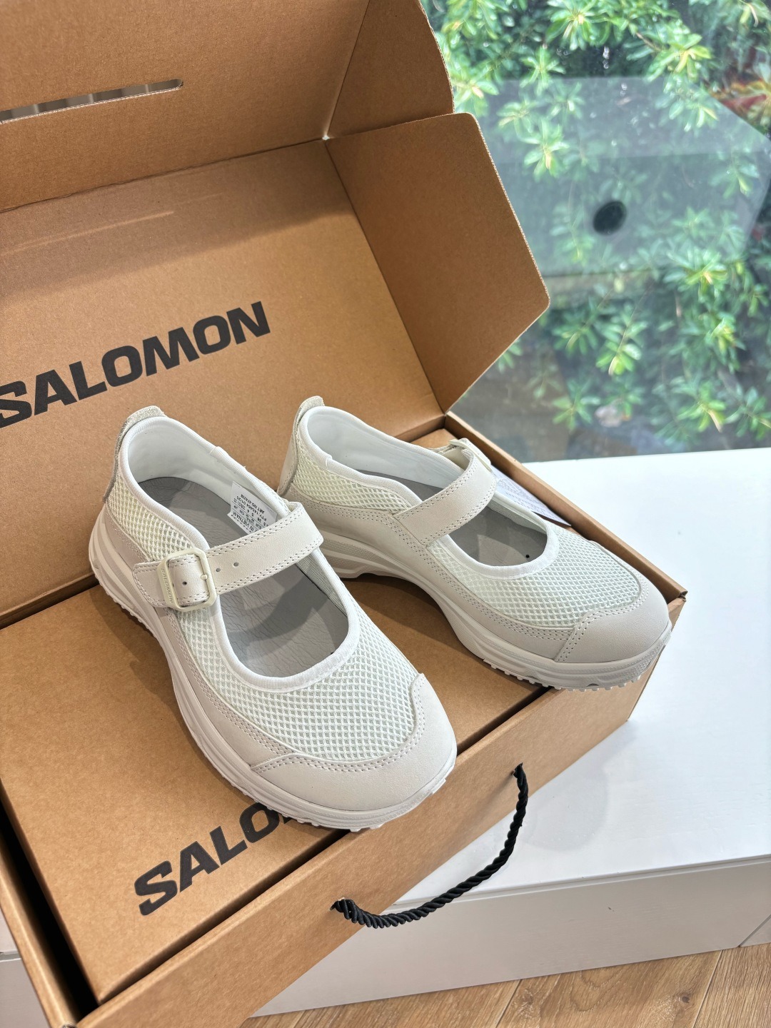 살몬몬 마리진 스니커즈