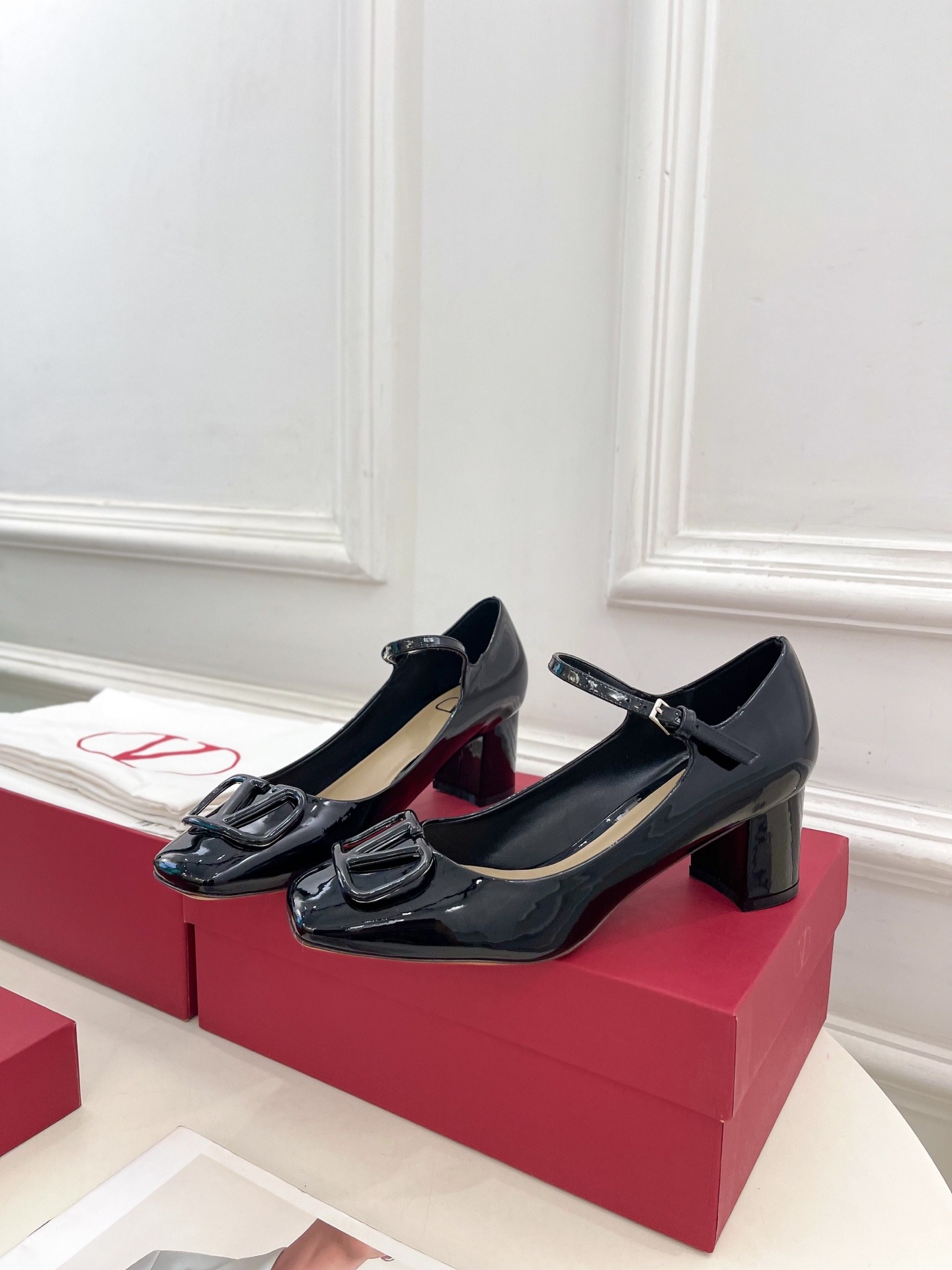 발렌티노 2025ss 신상 메리제인 힐