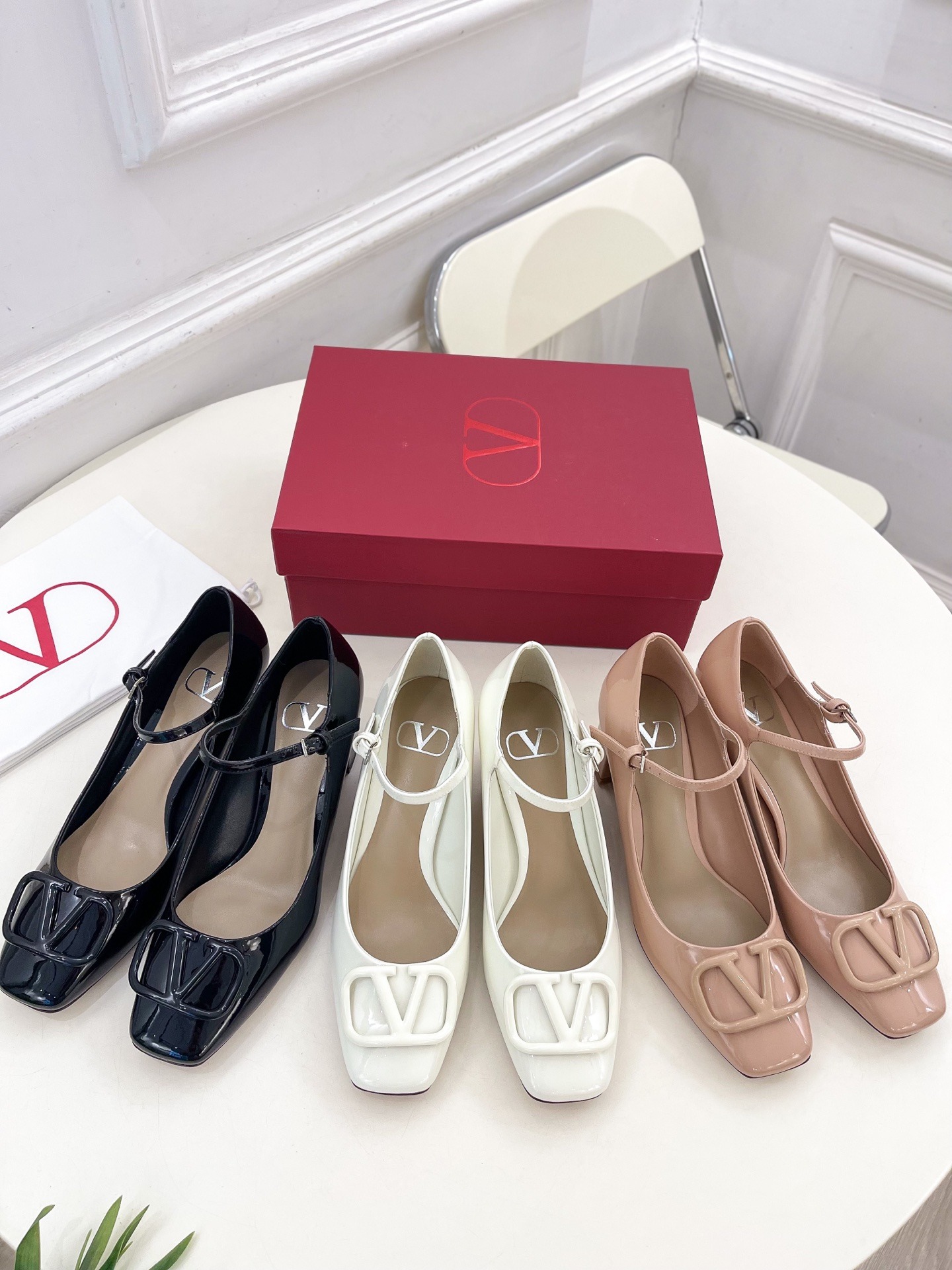 발렌티노 2025ss 신상 메리제인 힐