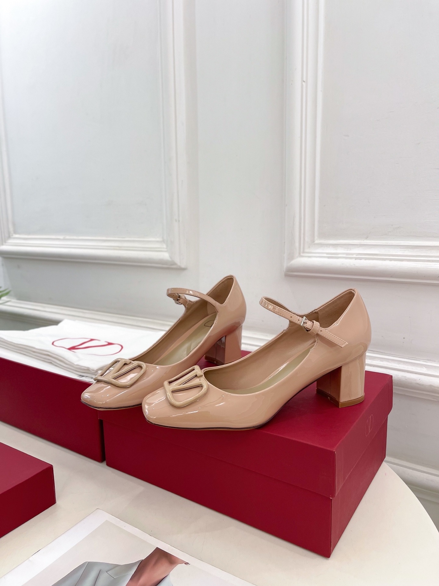 발렌티노 2025ss 신상 메리제인 힐