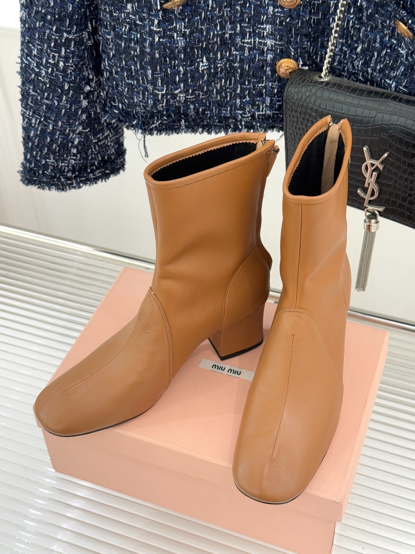 미우미우 25WF 신상 스판부츠