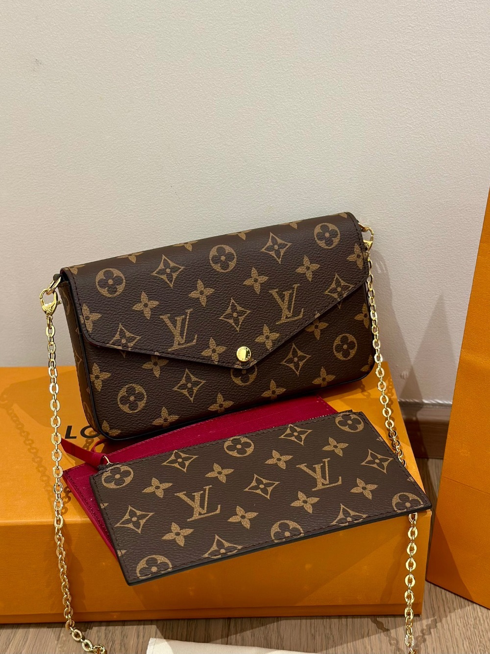 루이비* 포쉐트 펠리시 모노그램 월렛 M61276 