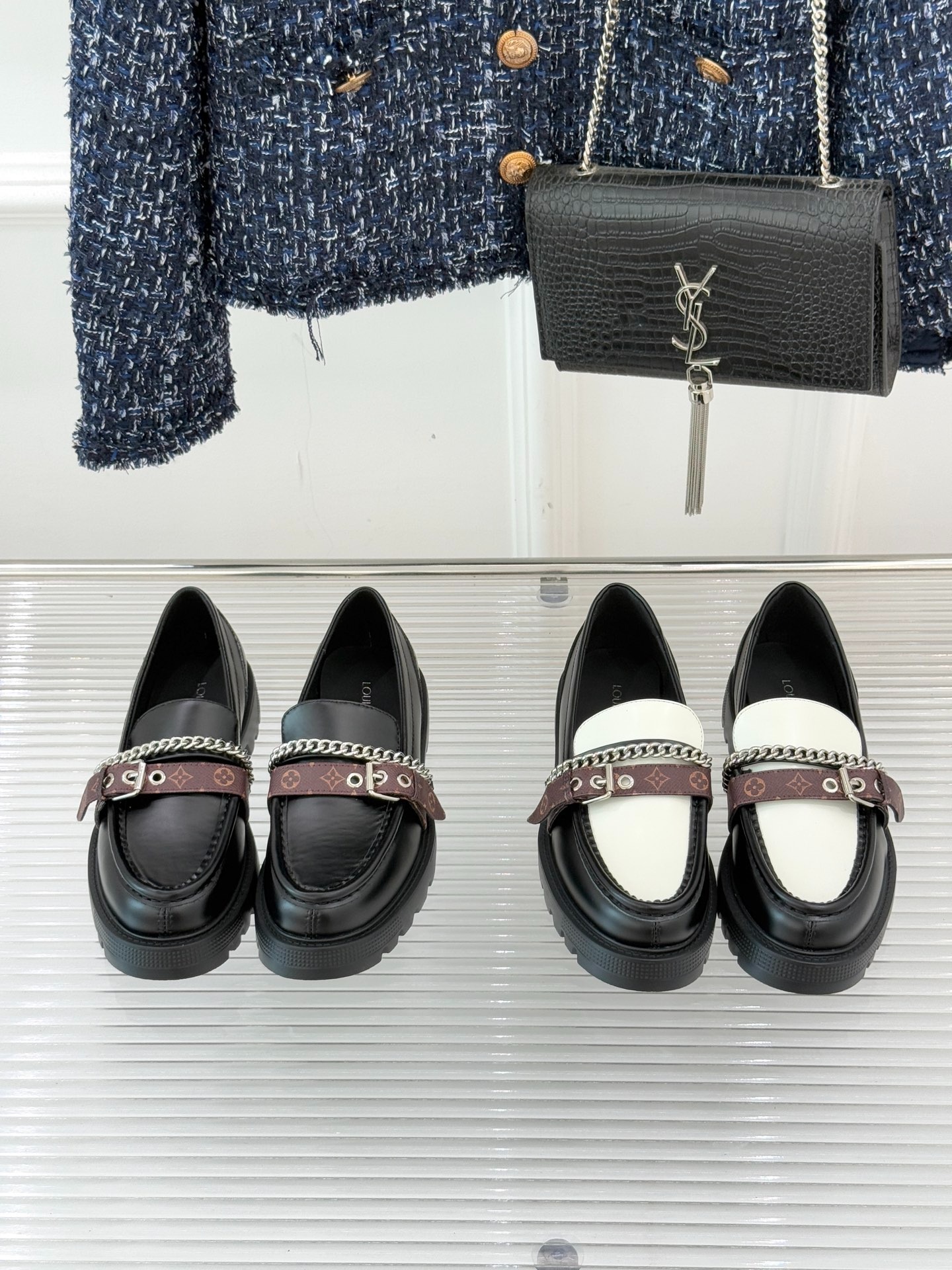 루이비통 25WF 신상 체인 통굽 로퍼