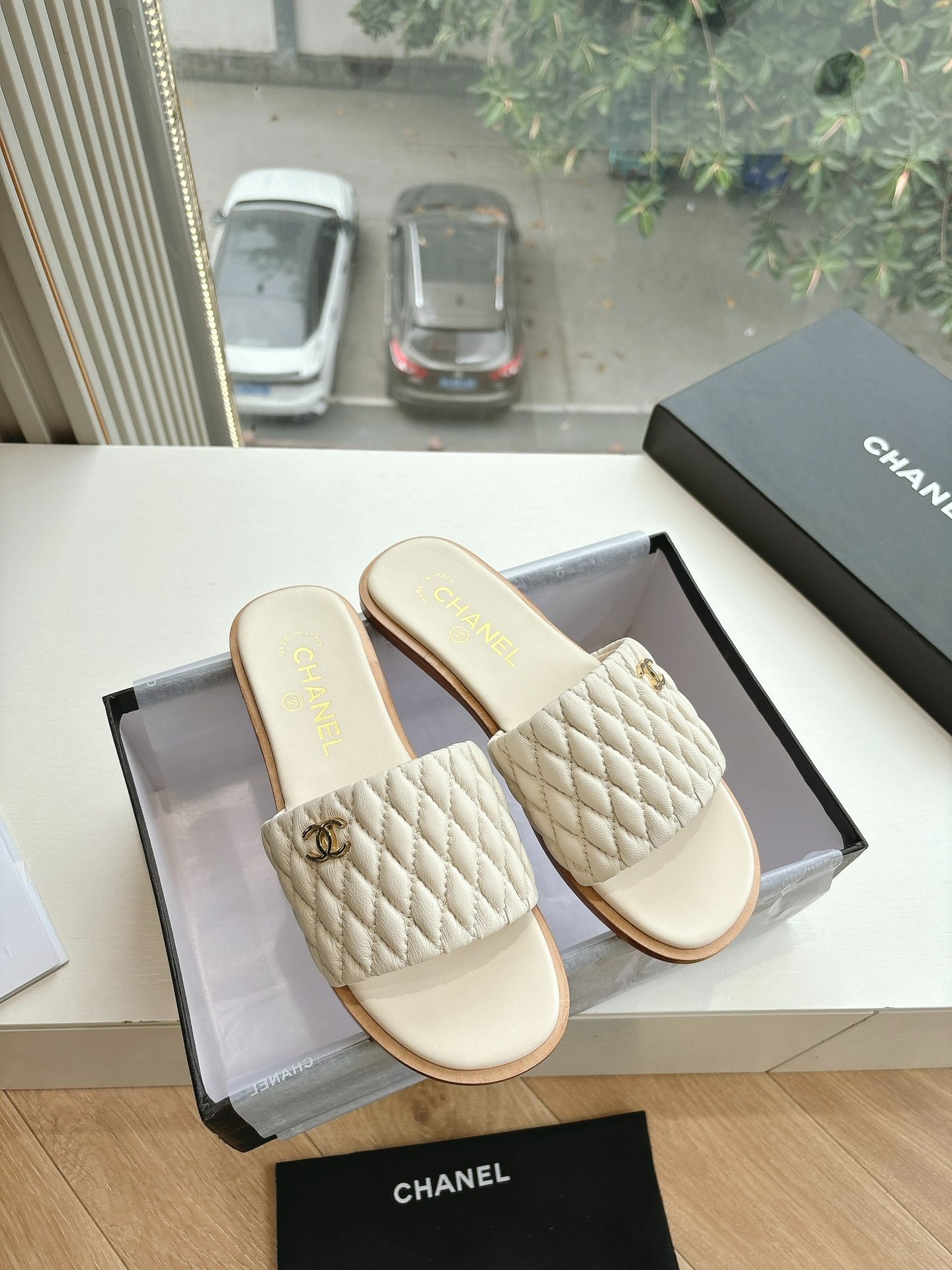 샤넬 25s 이른 봄 신상 슬리퍼