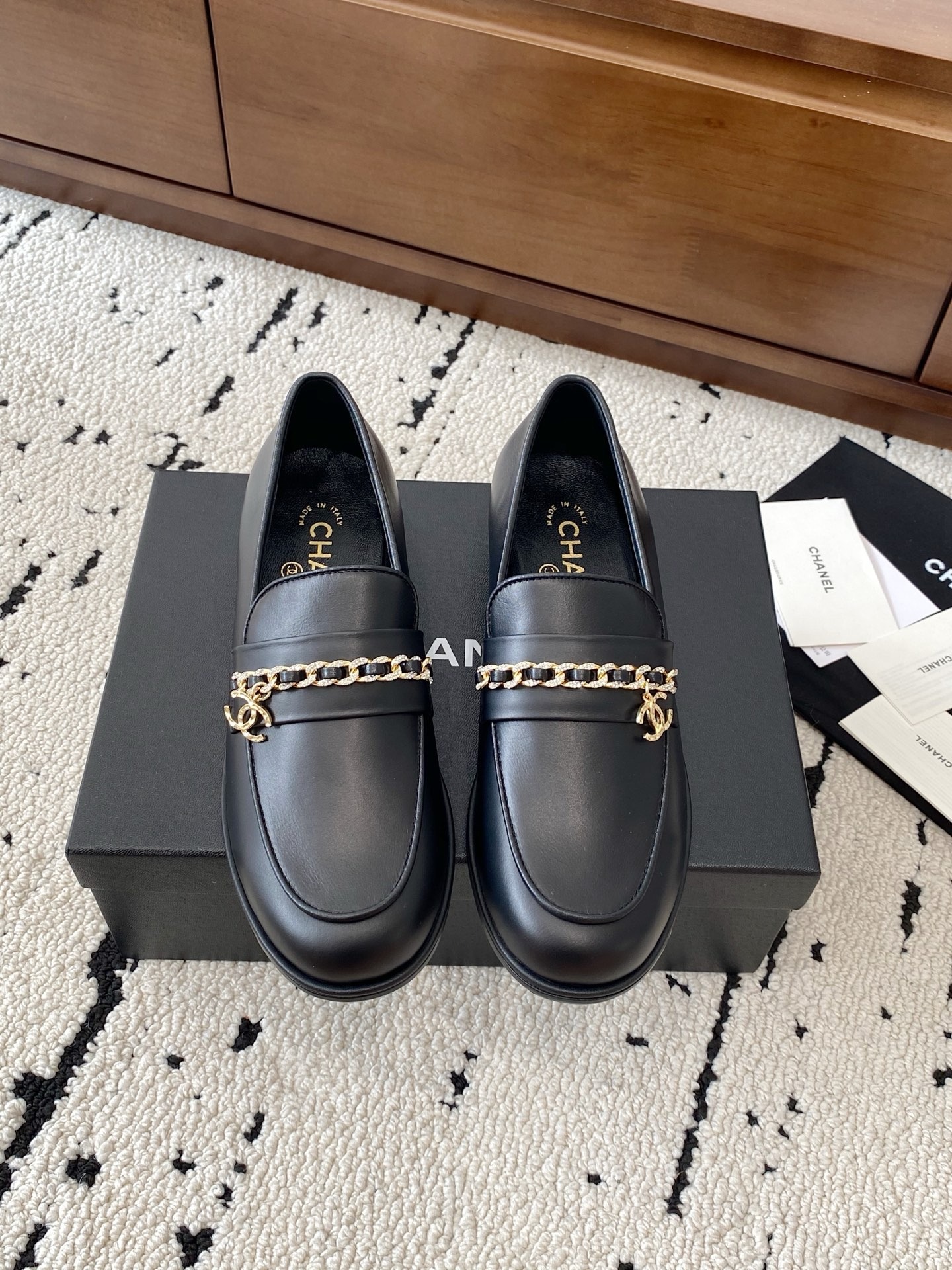 샤넬 25C 신상 체인 힐 로퍼