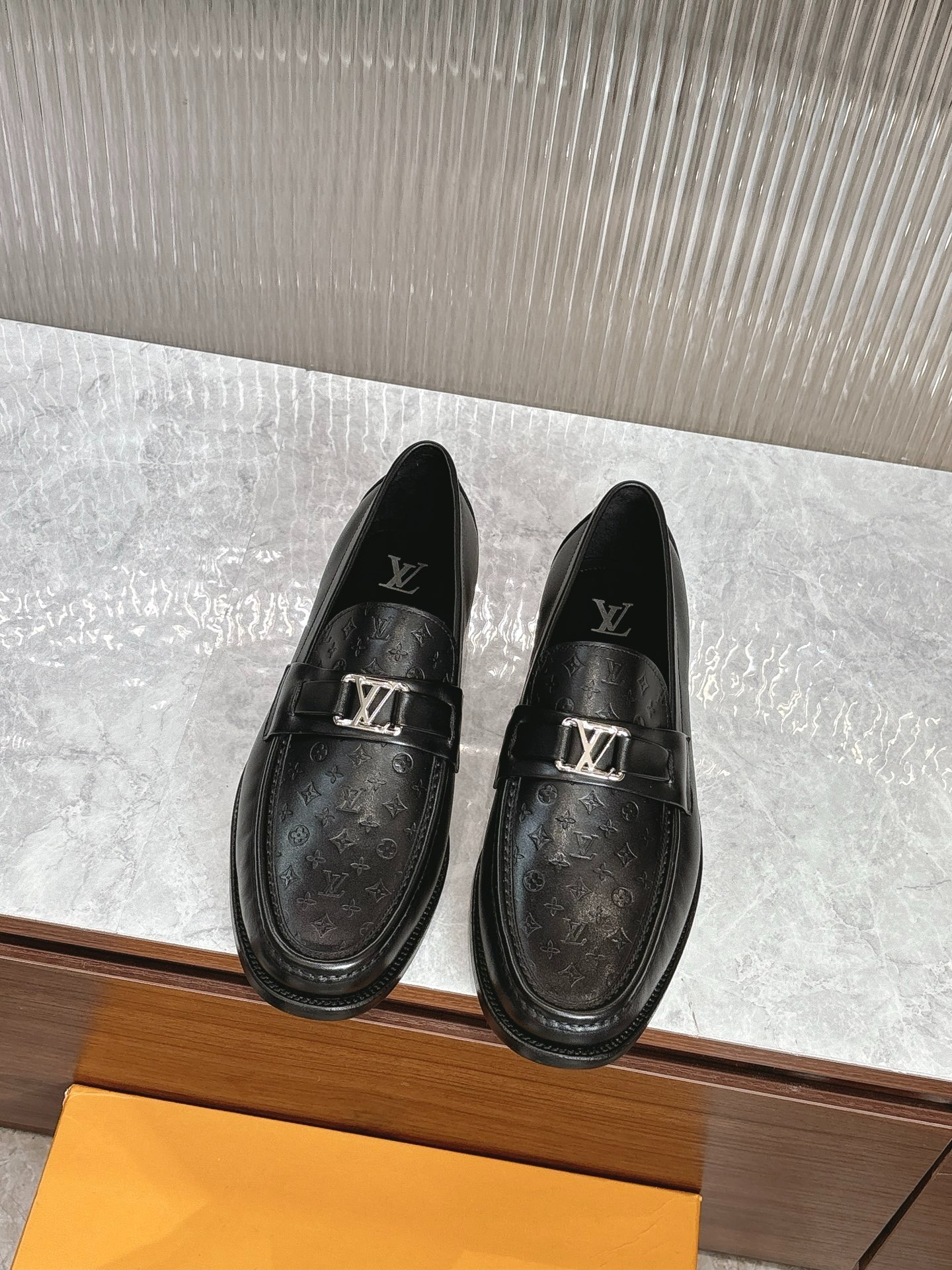 루이비통 오리지널 하이 퀄리티 클래식 로퍼